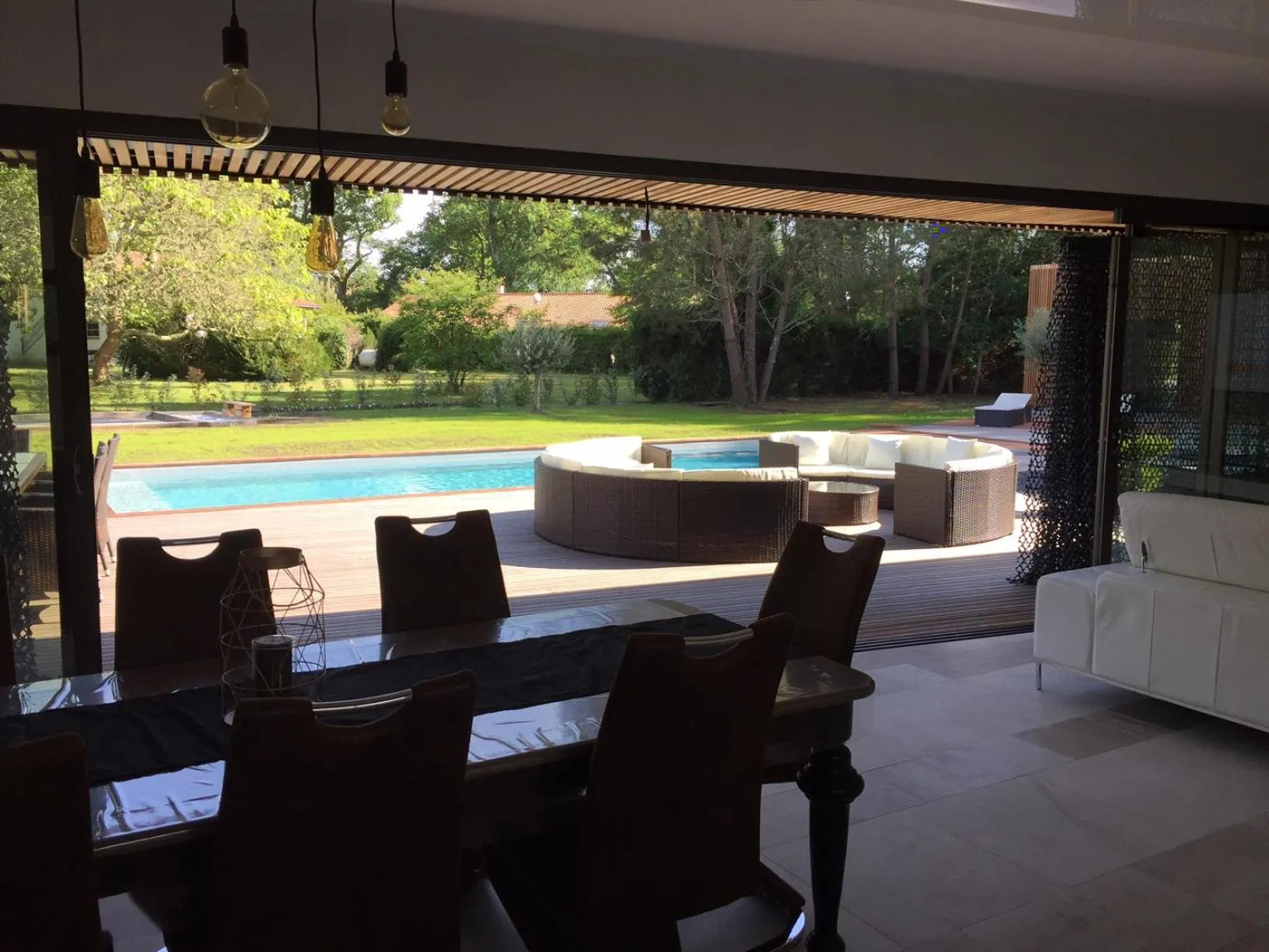 Property building in Le Pakok