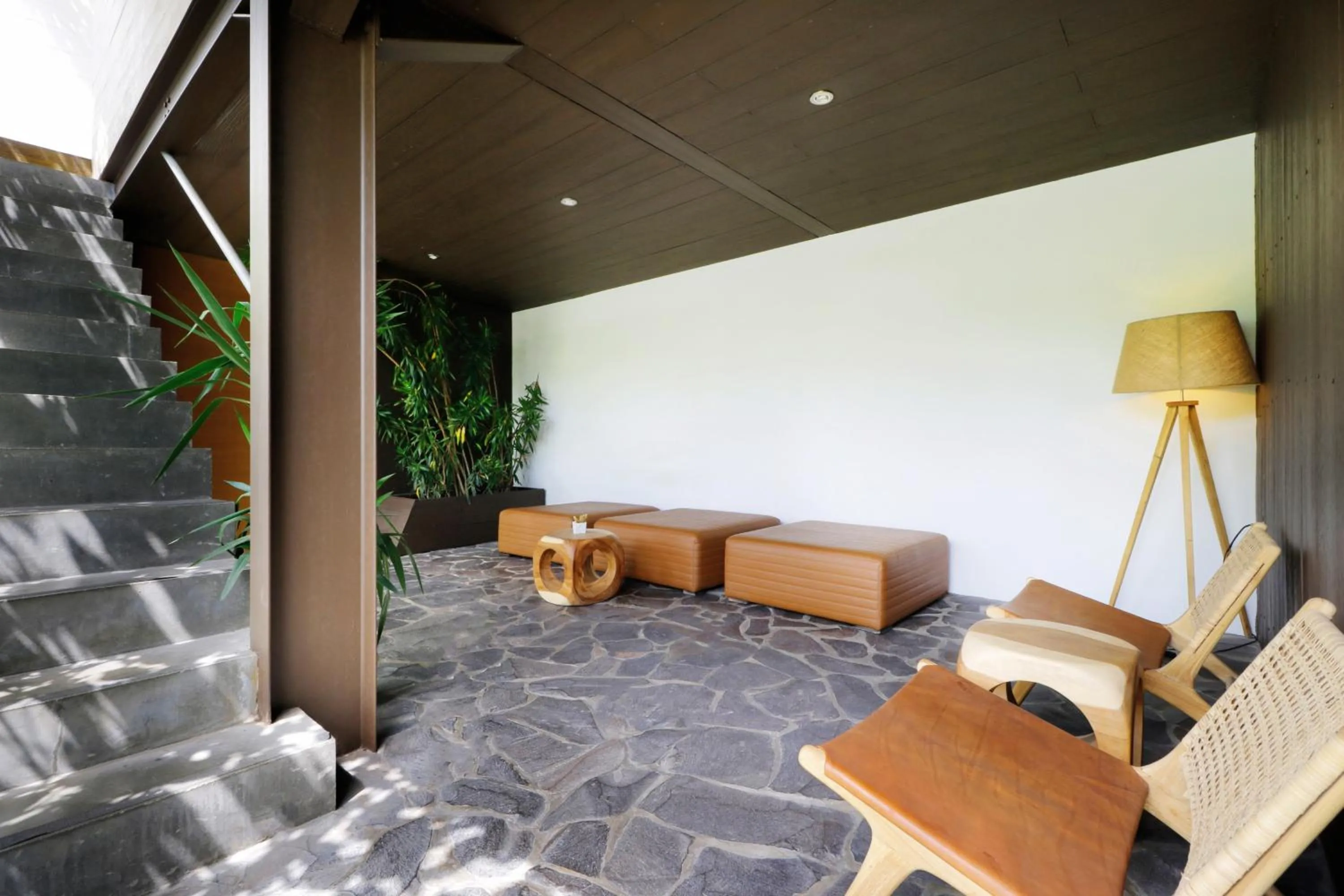 Communal lounge/ TV room in Clio Apartment