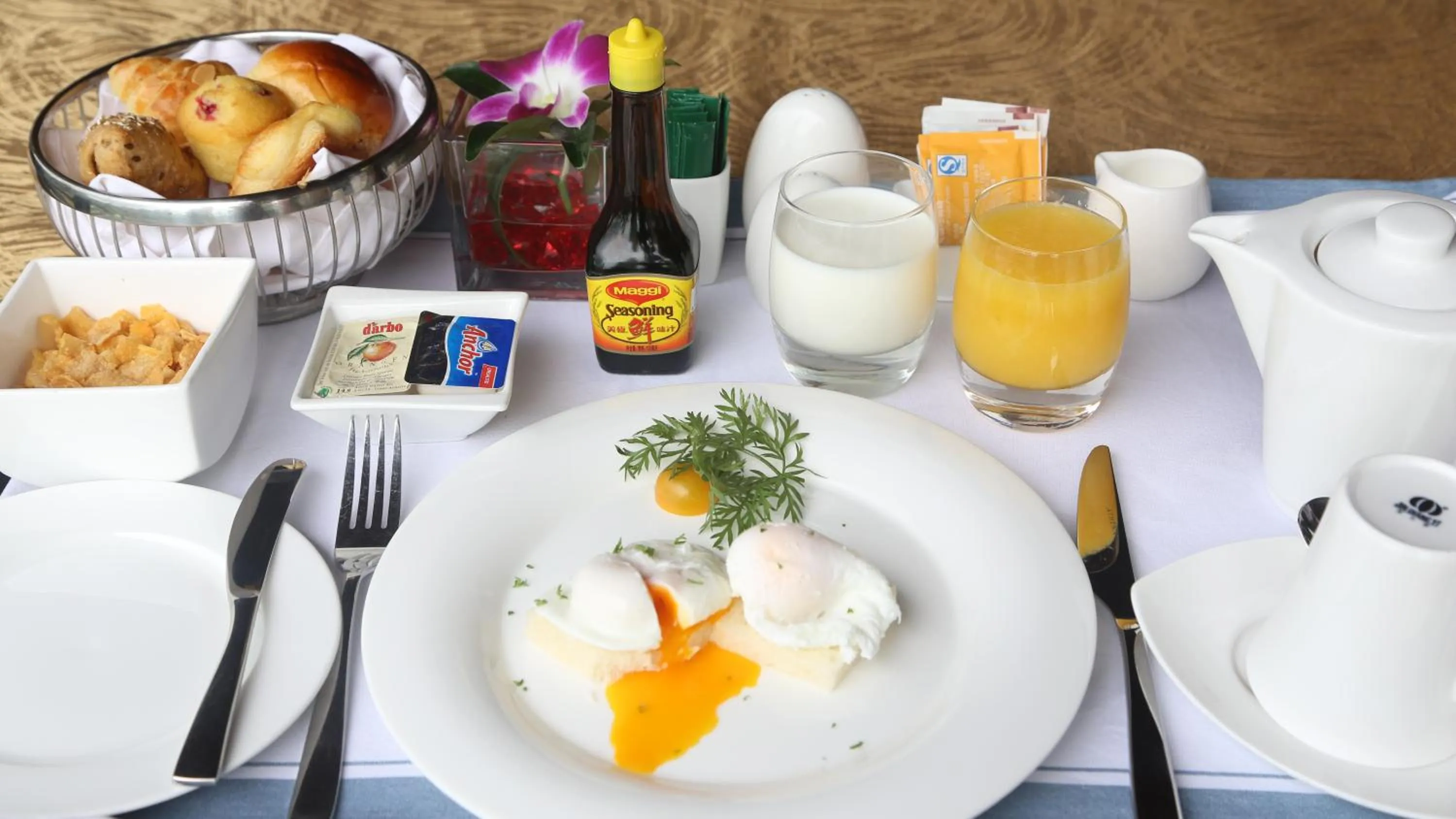 Continental breakfast in Mangrove Tree Resort World Sanya Bay-Coconut