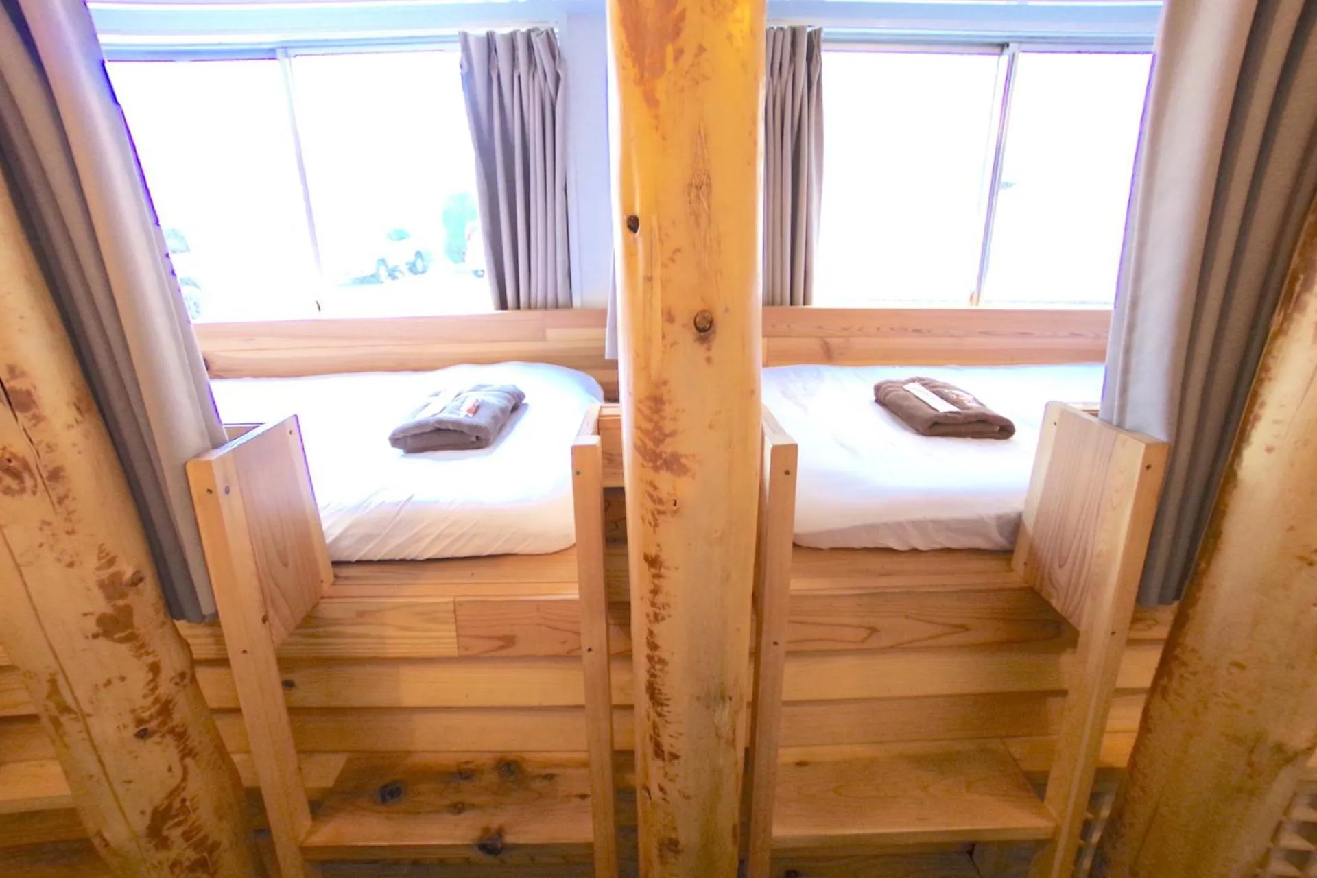 bunk bed, Bed in Hostel 1889