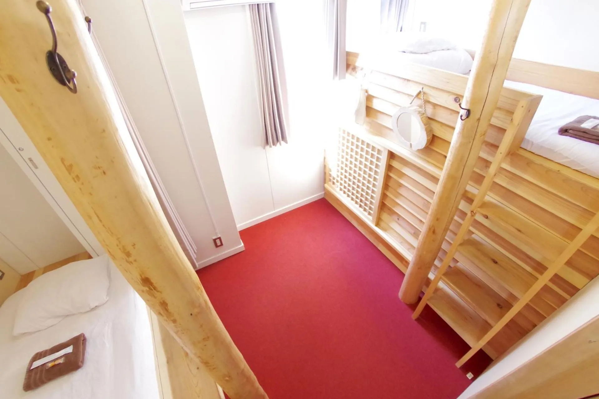 bunk bed, Bed in Hostel 1889