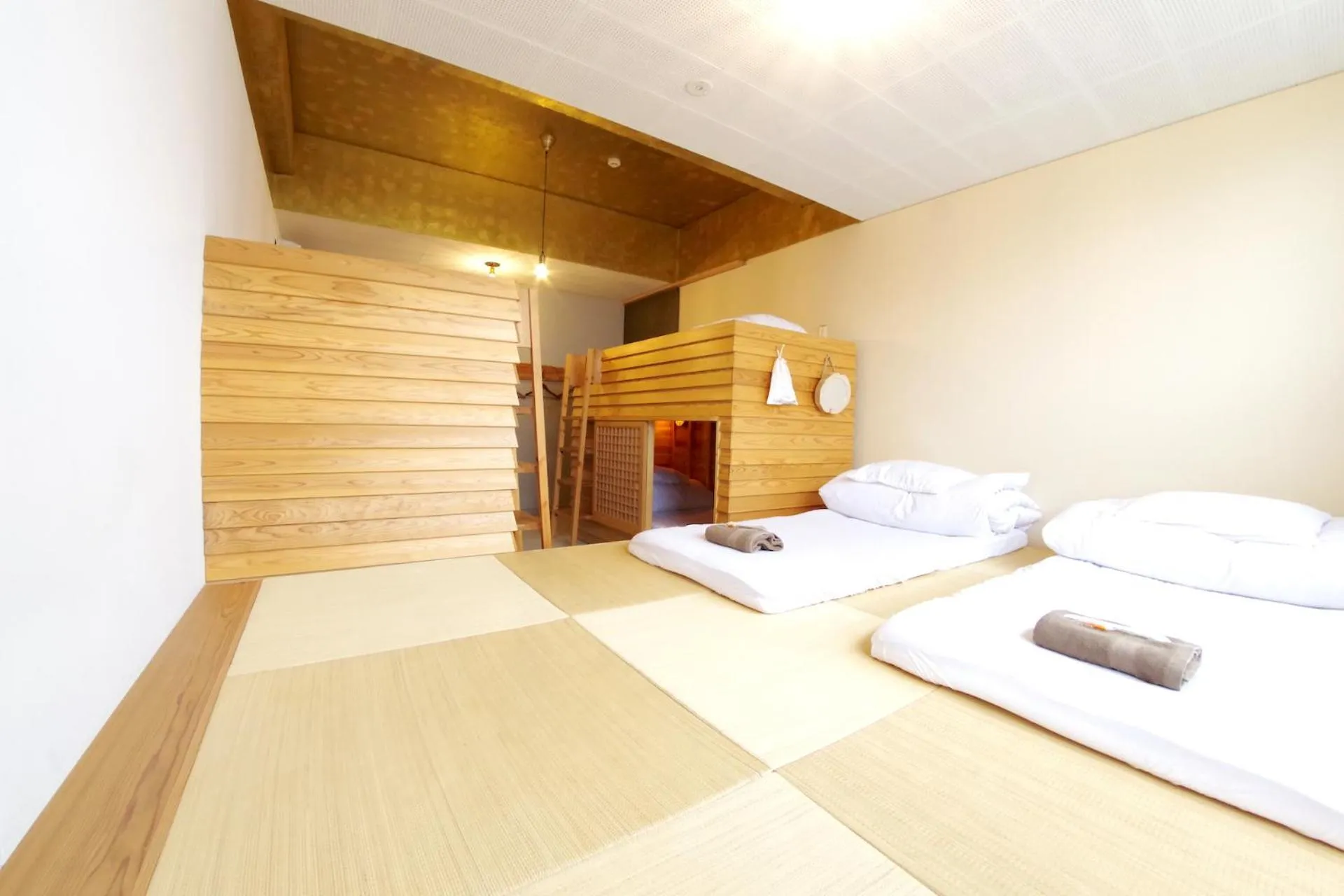 bunk bed, Bed in Hostel 1889