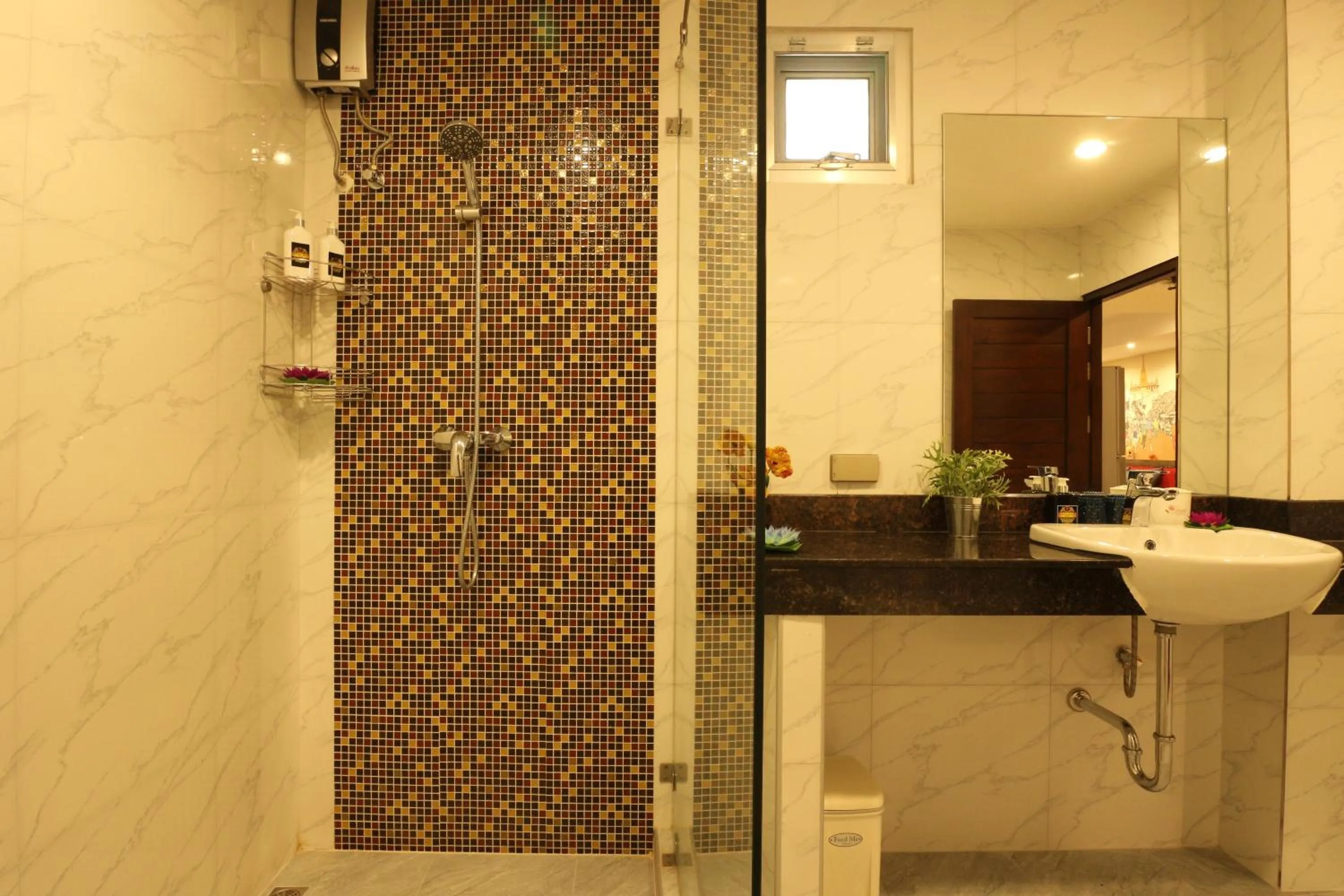 Serena Sathorn Suites