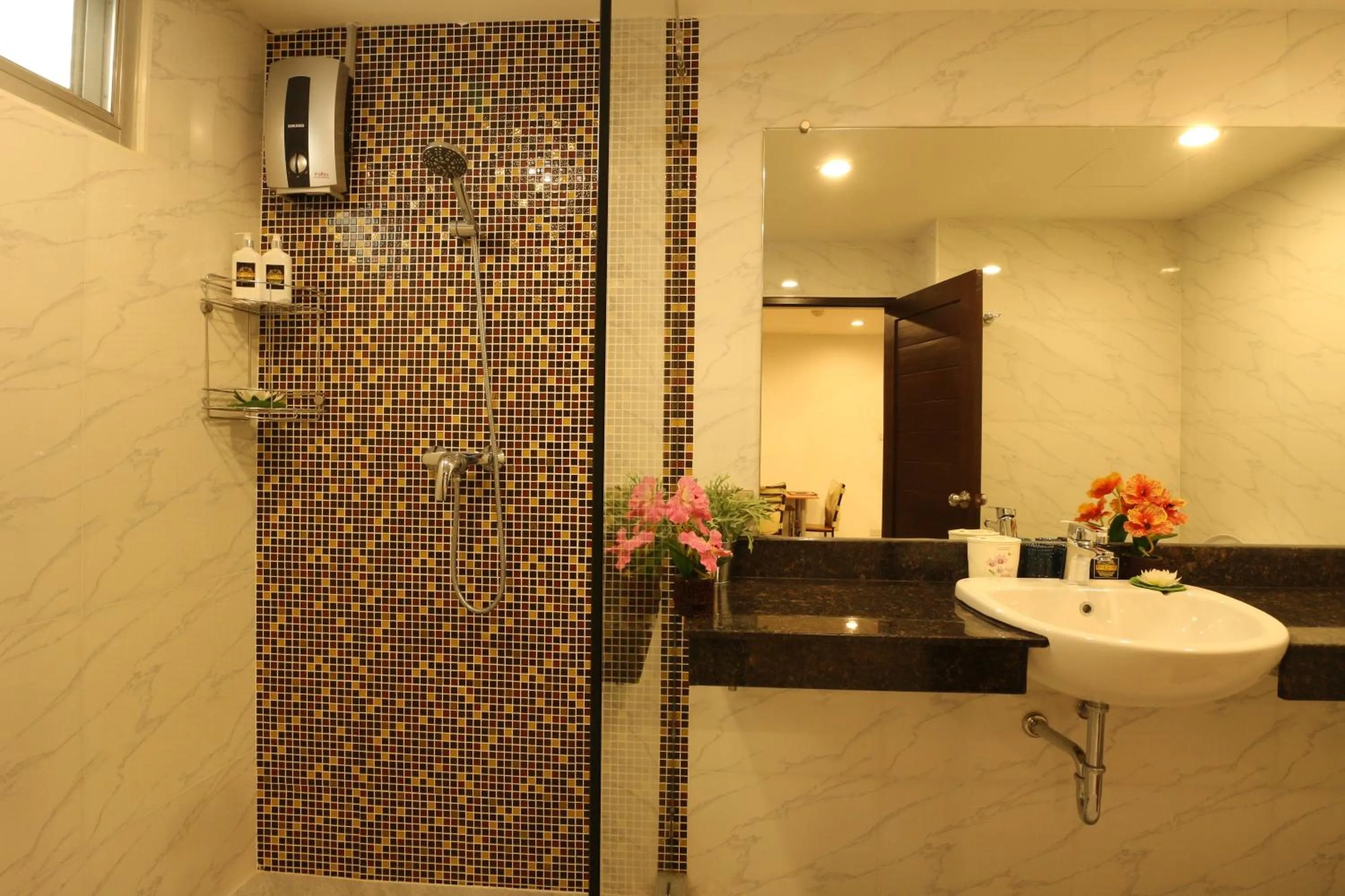 Serena Sathorn Suites