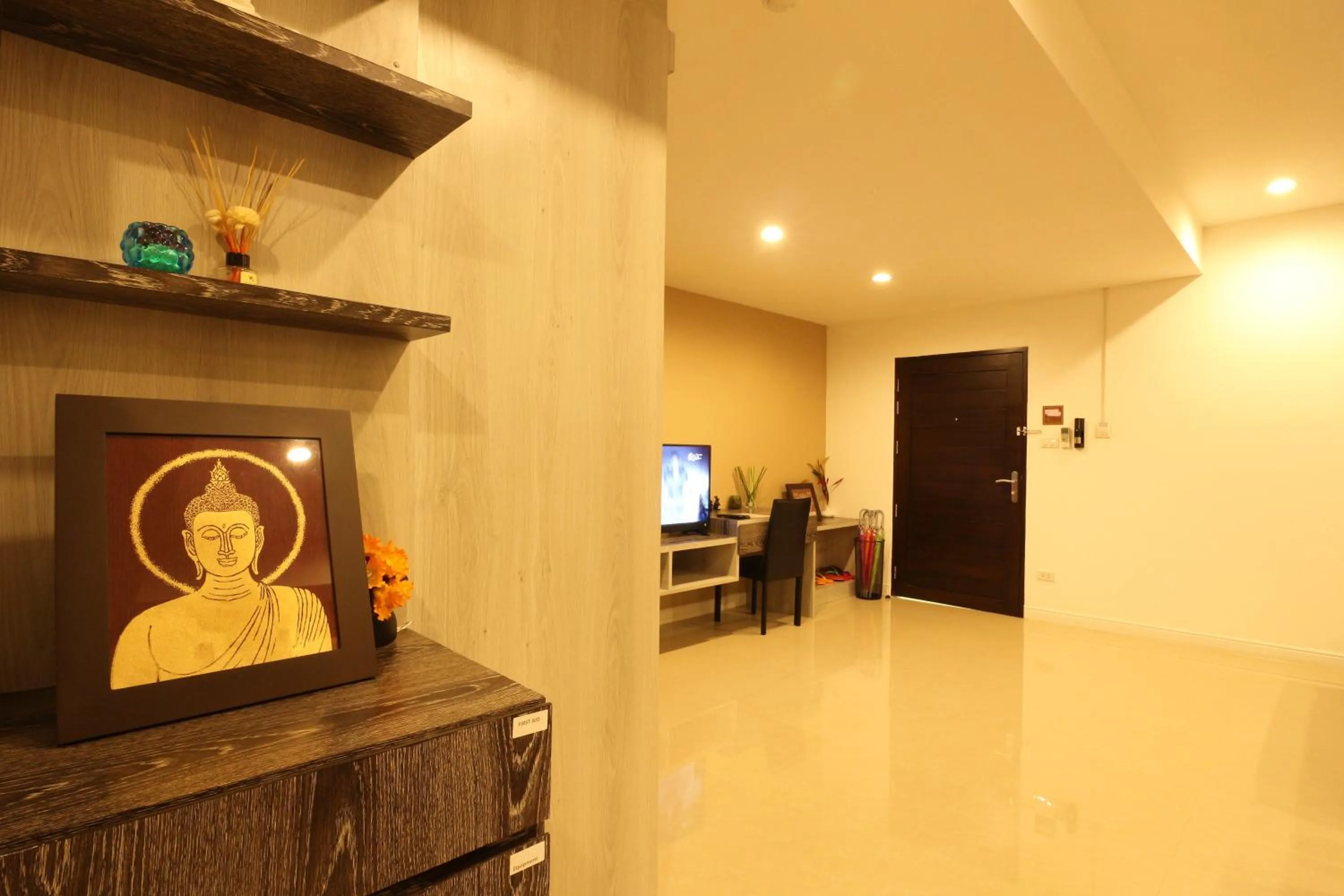 Serena Sathorn Suites