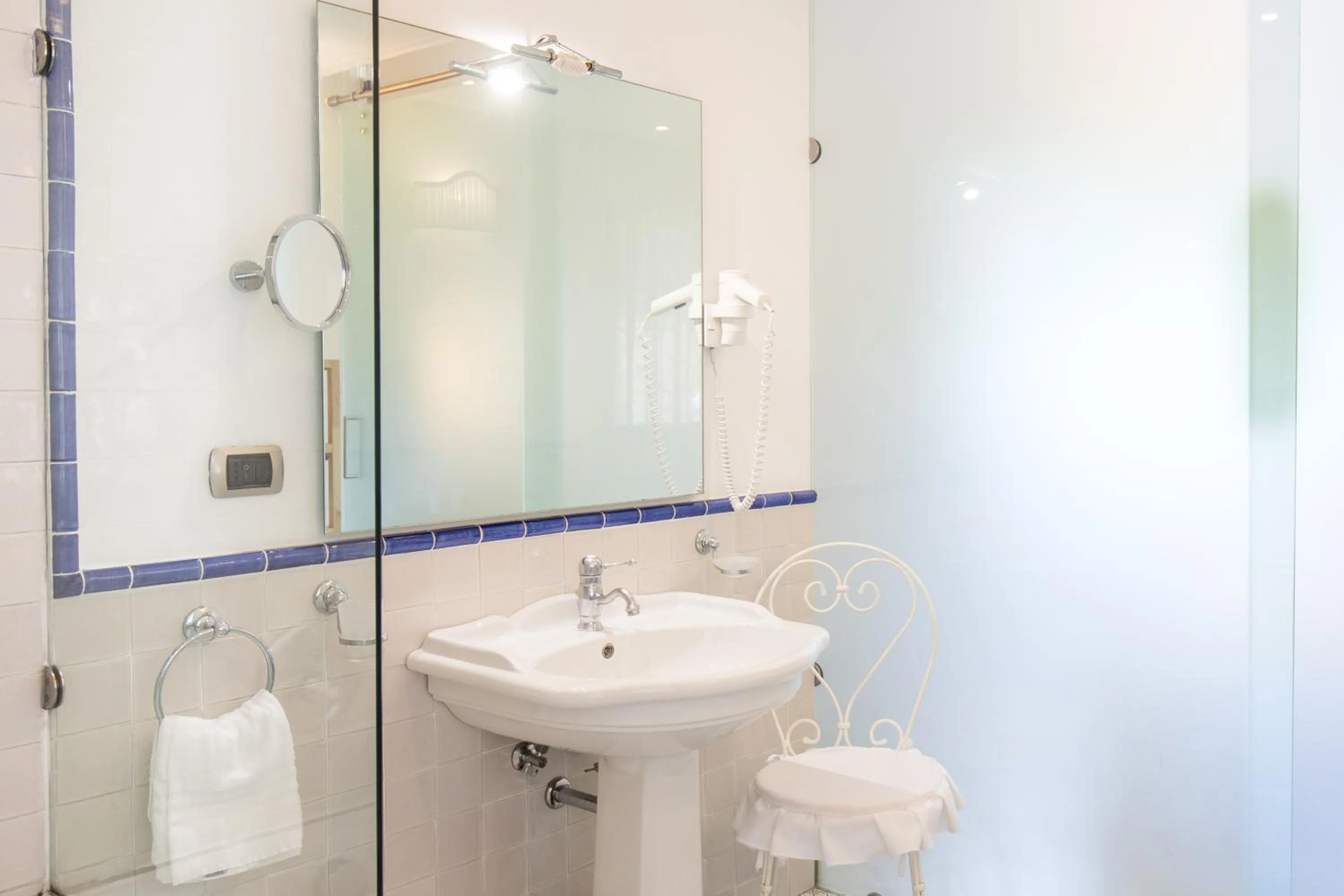 Bathroom in Villa Poseidon -Boutique Hotel-