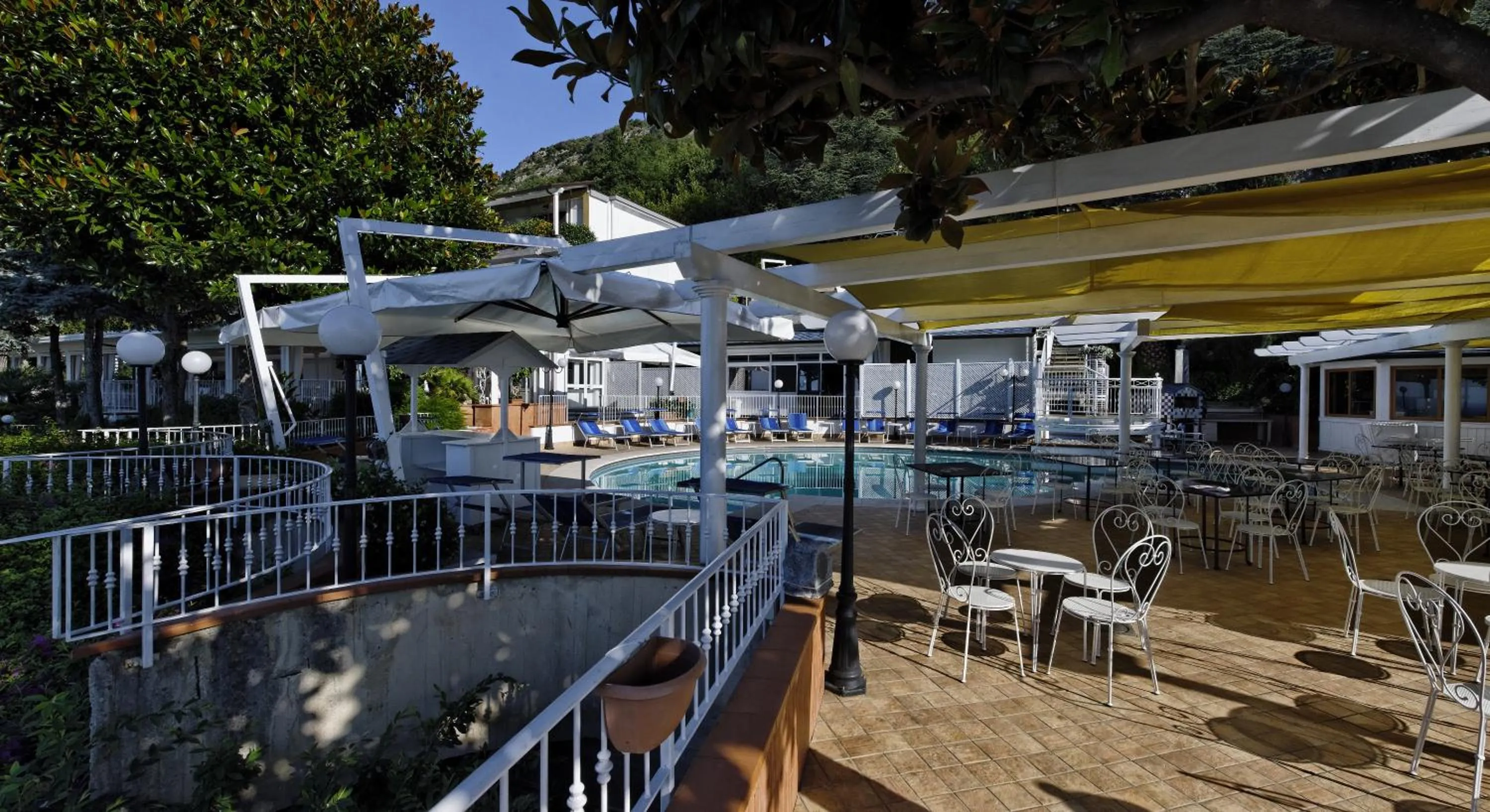 Restaurant/places to eat in Villa Poseidon -Boutique Hotel-