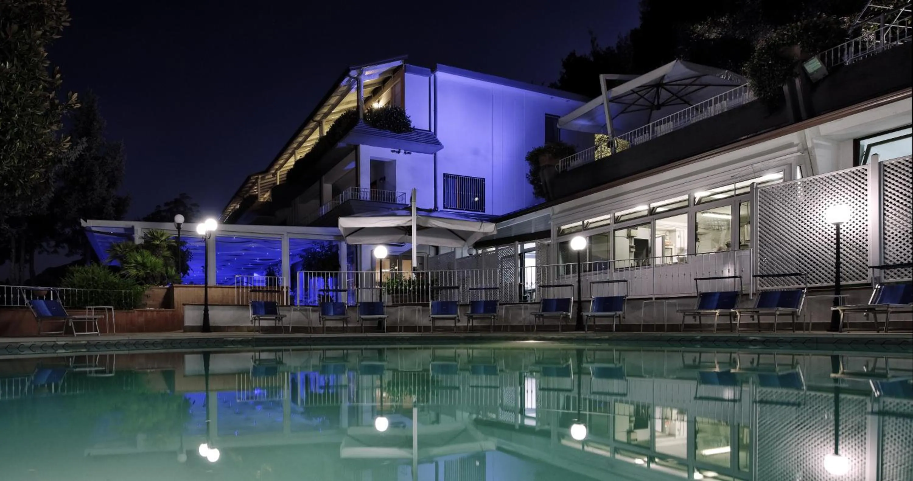 Night in Villa Poseidon -Boutique Hotel-