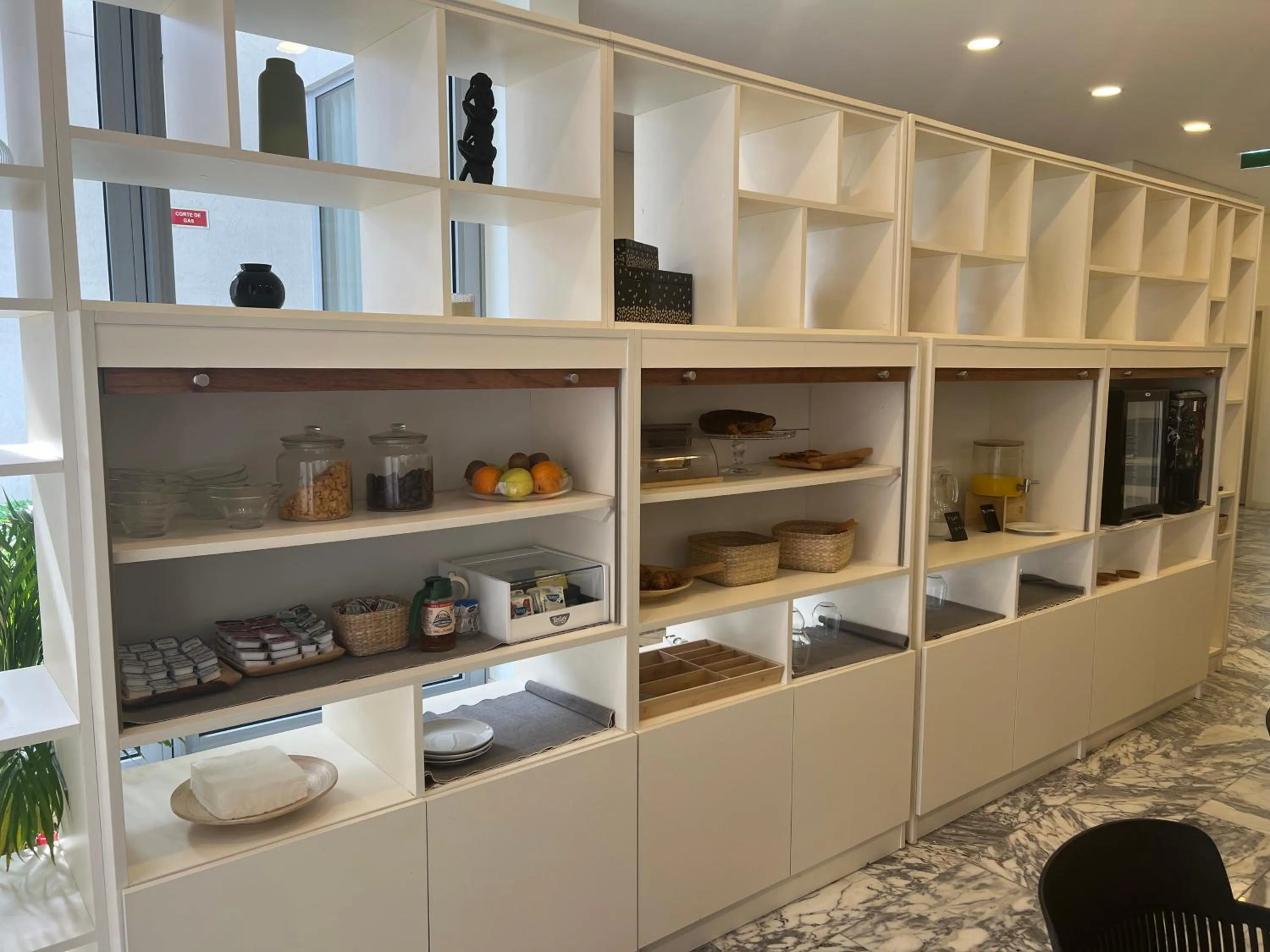 Breakfast in Hotel Areosa