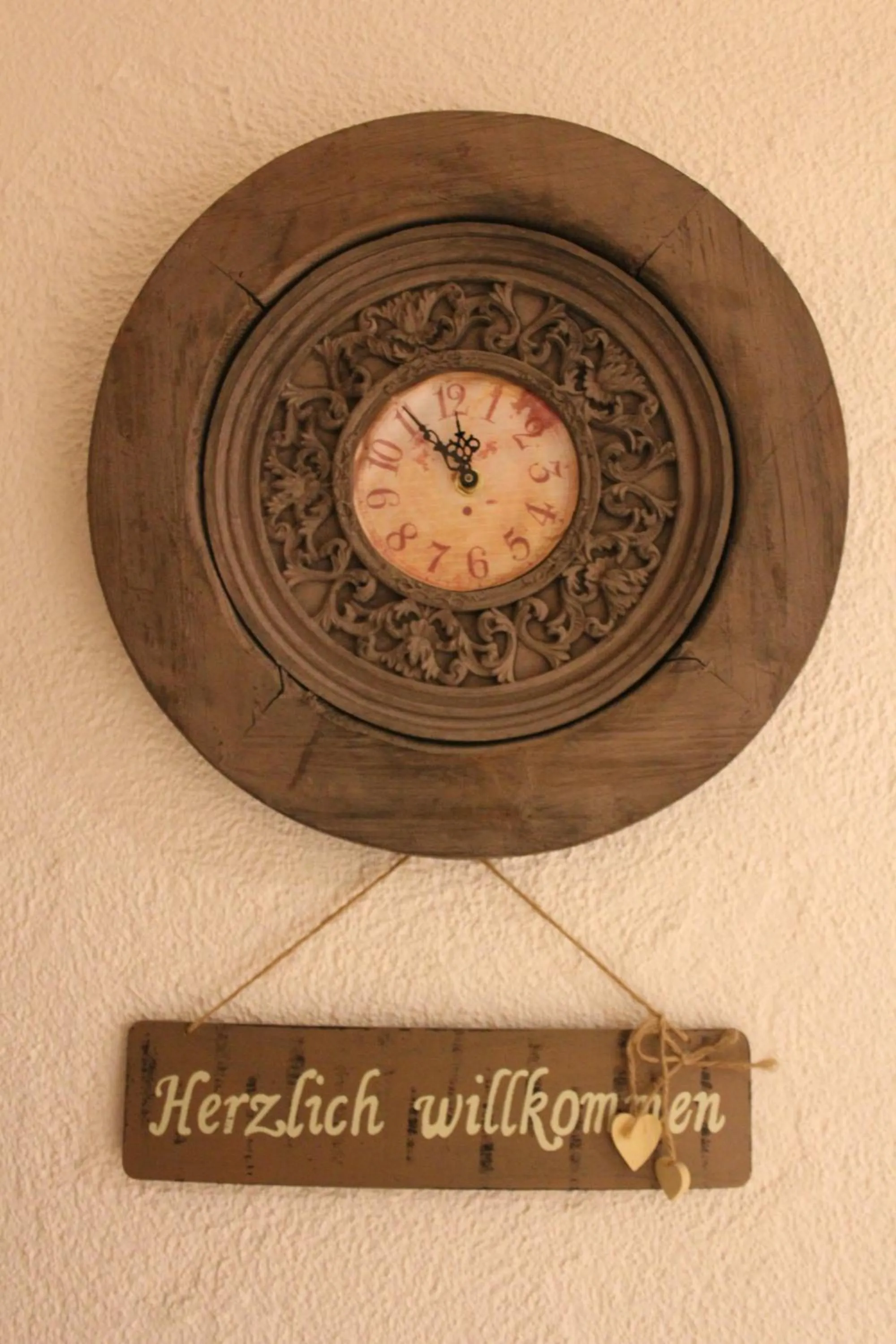 Text overlay in Chaplin