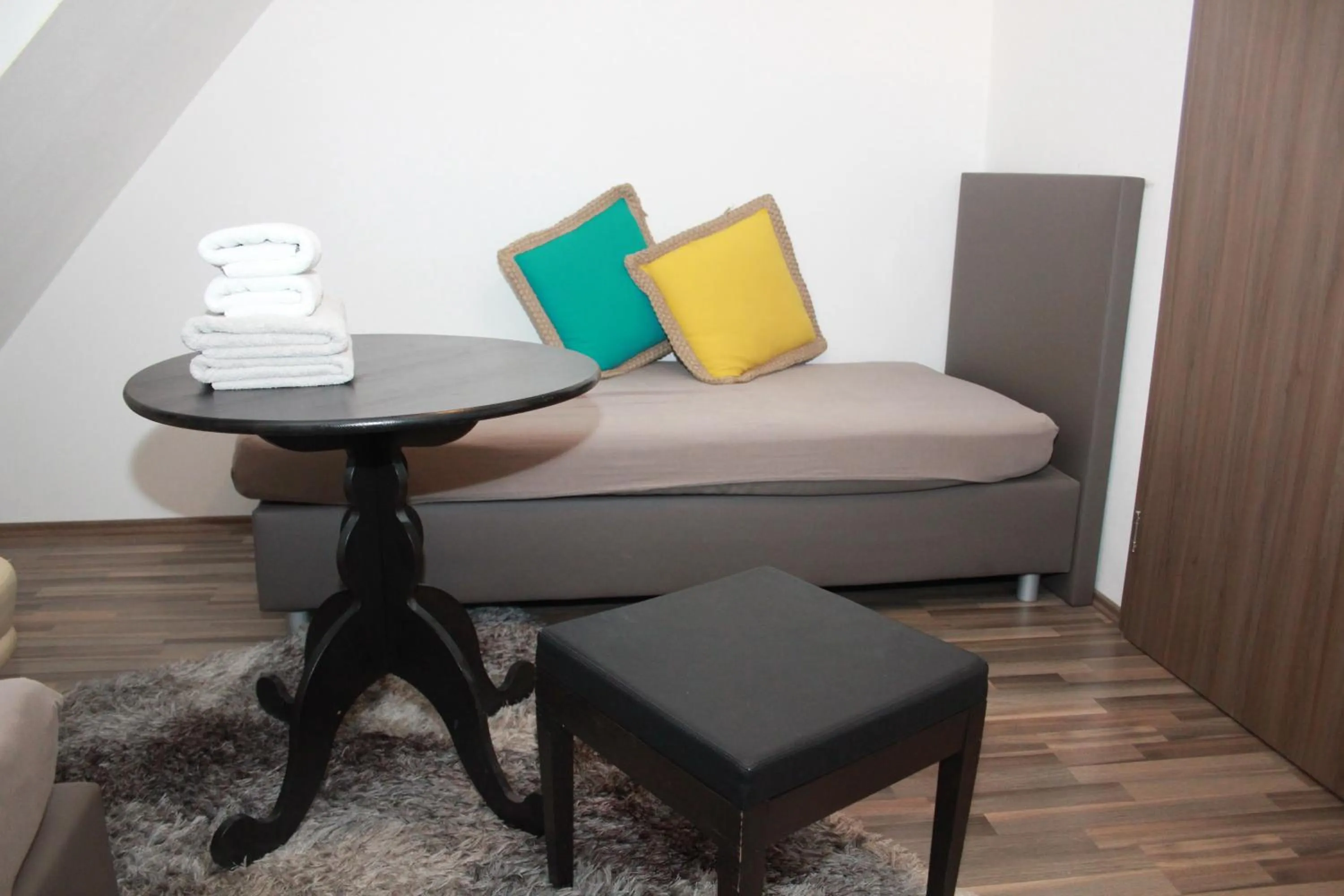 Seating area in Chaplin