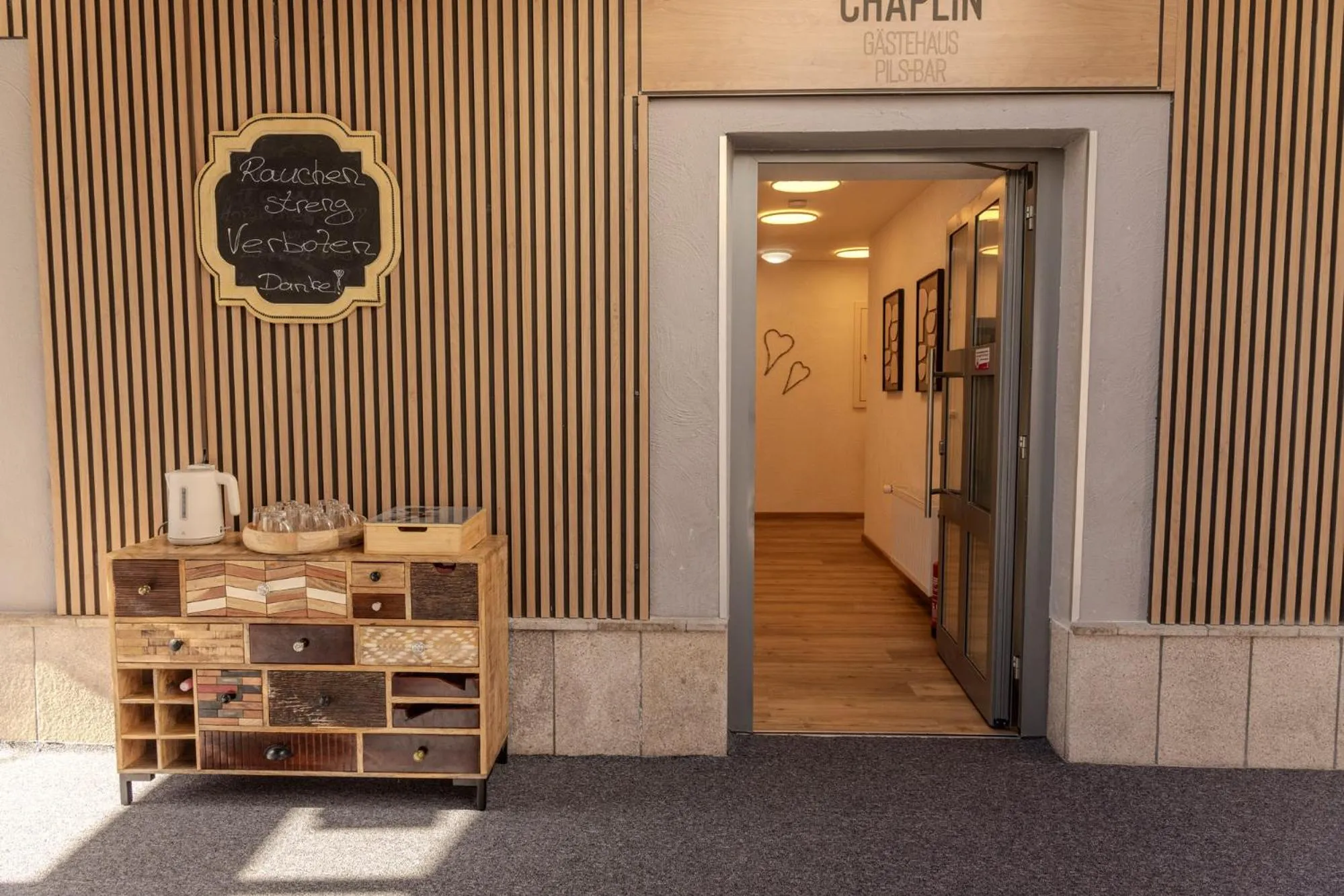 Coffee/tea facilities in Chaplin