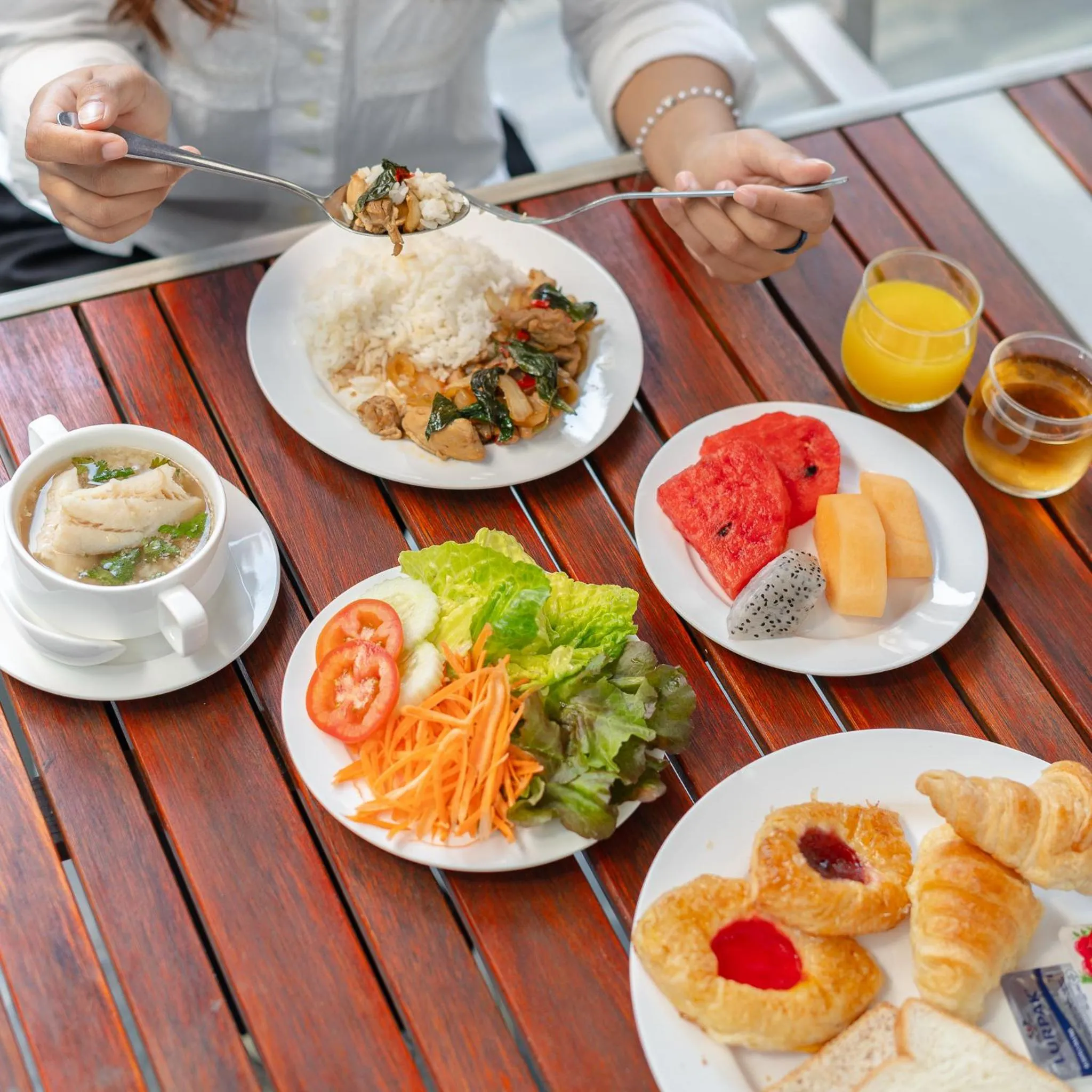 Breakfast in Vib Best Western Sanam Pao