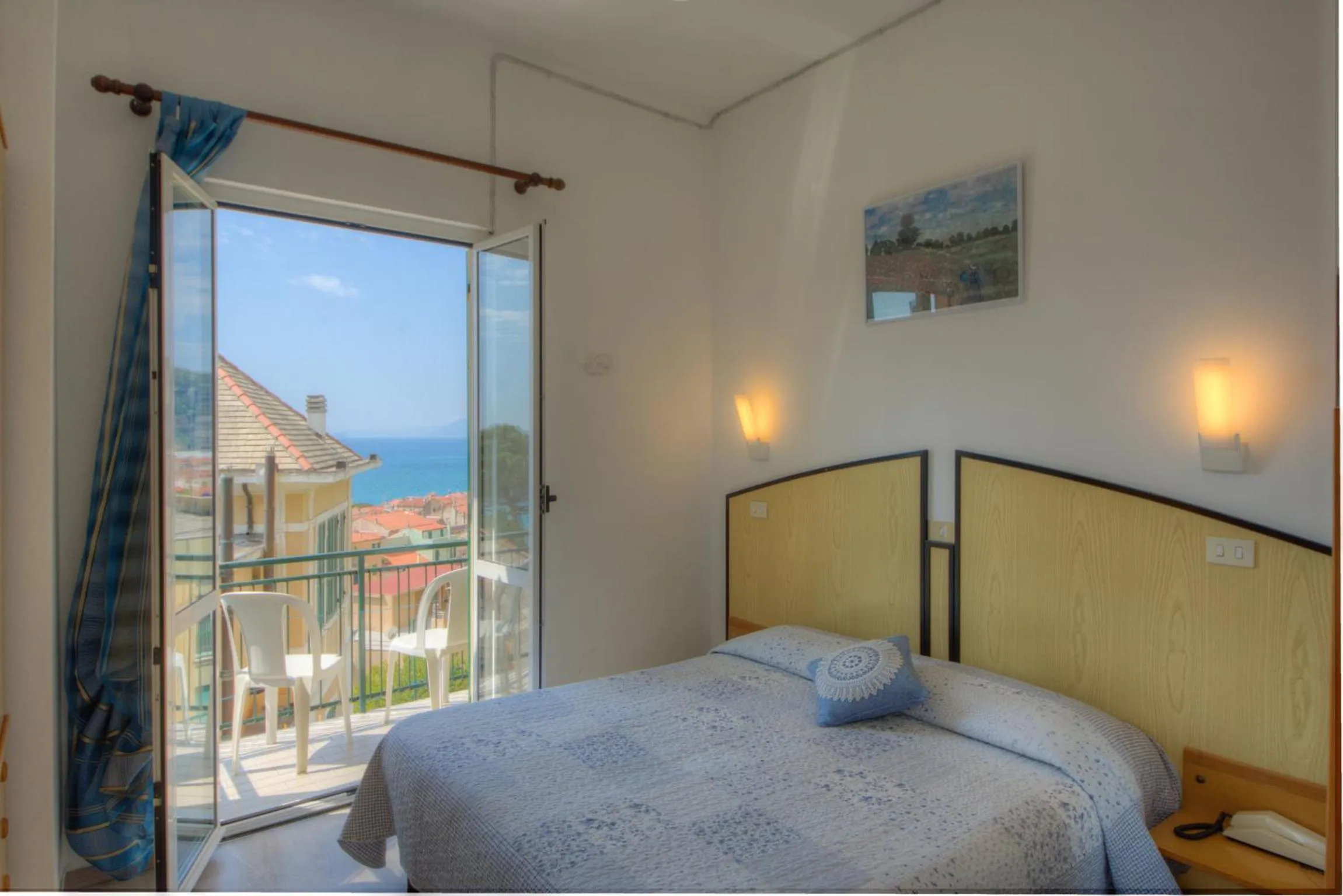 Photo of the whole room in Hotel Deutsche Familien