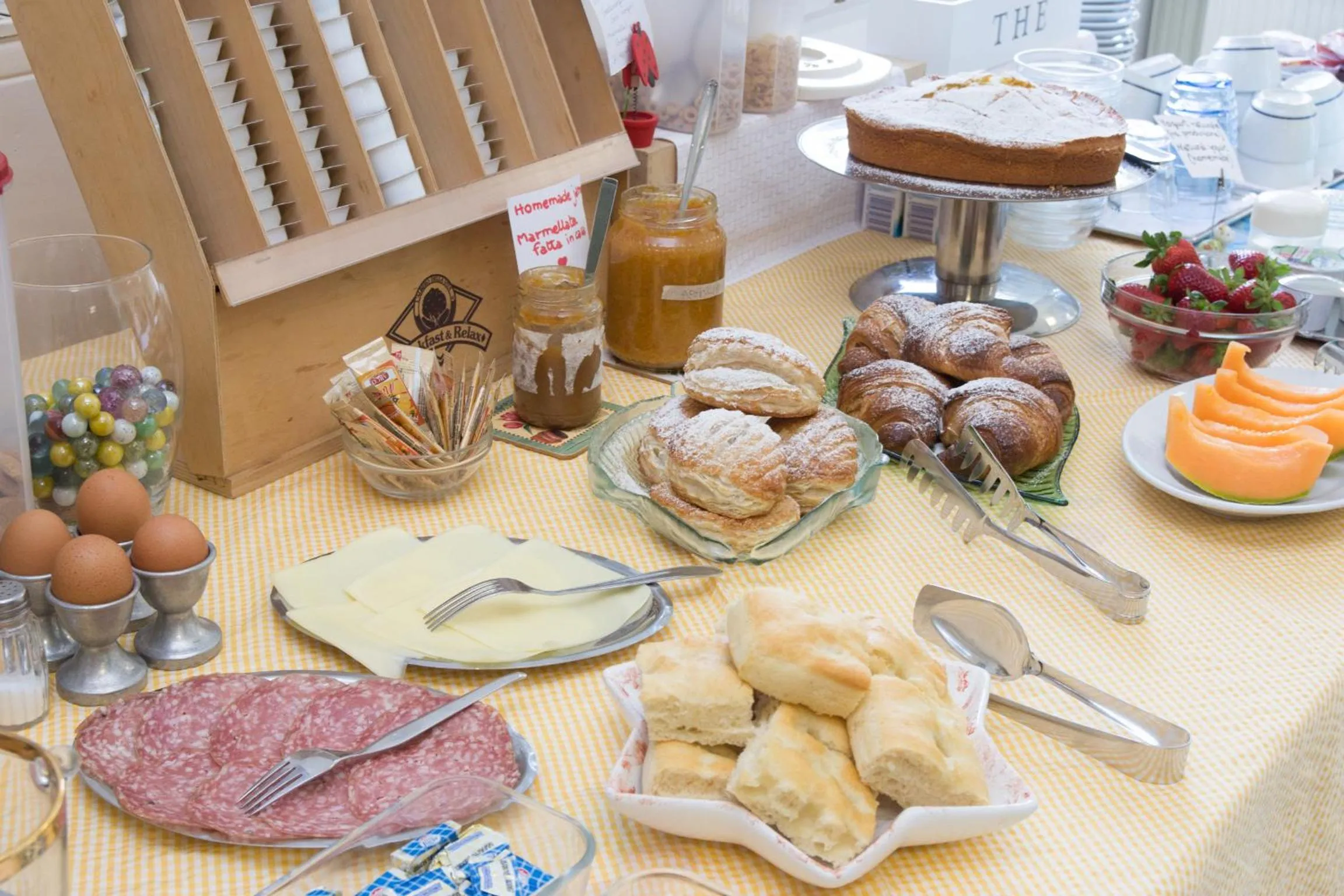 Buffet breakfast in Hotel Deutsche Familien