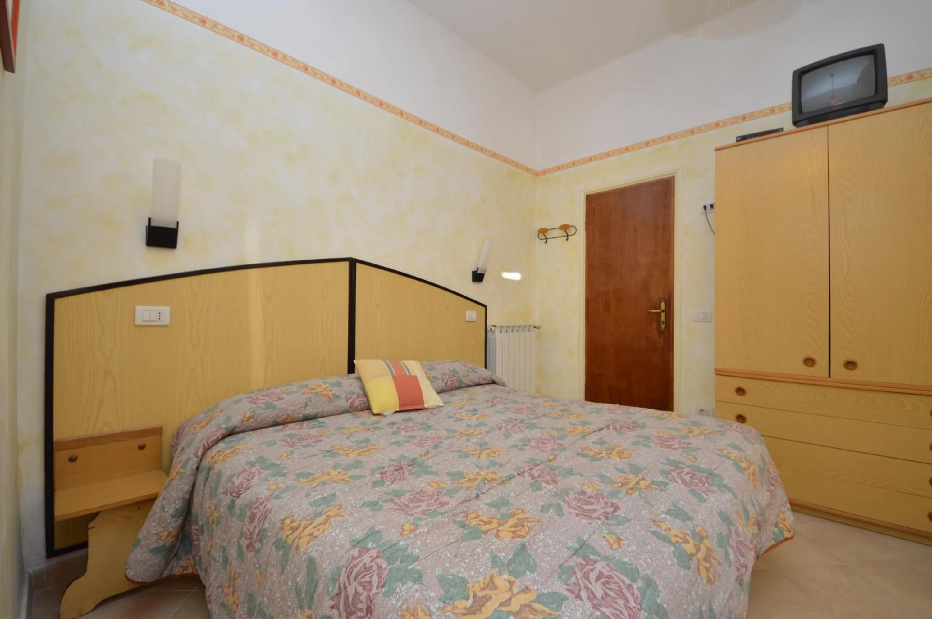 Photo of the whole room in Hotel Deutsche Familien