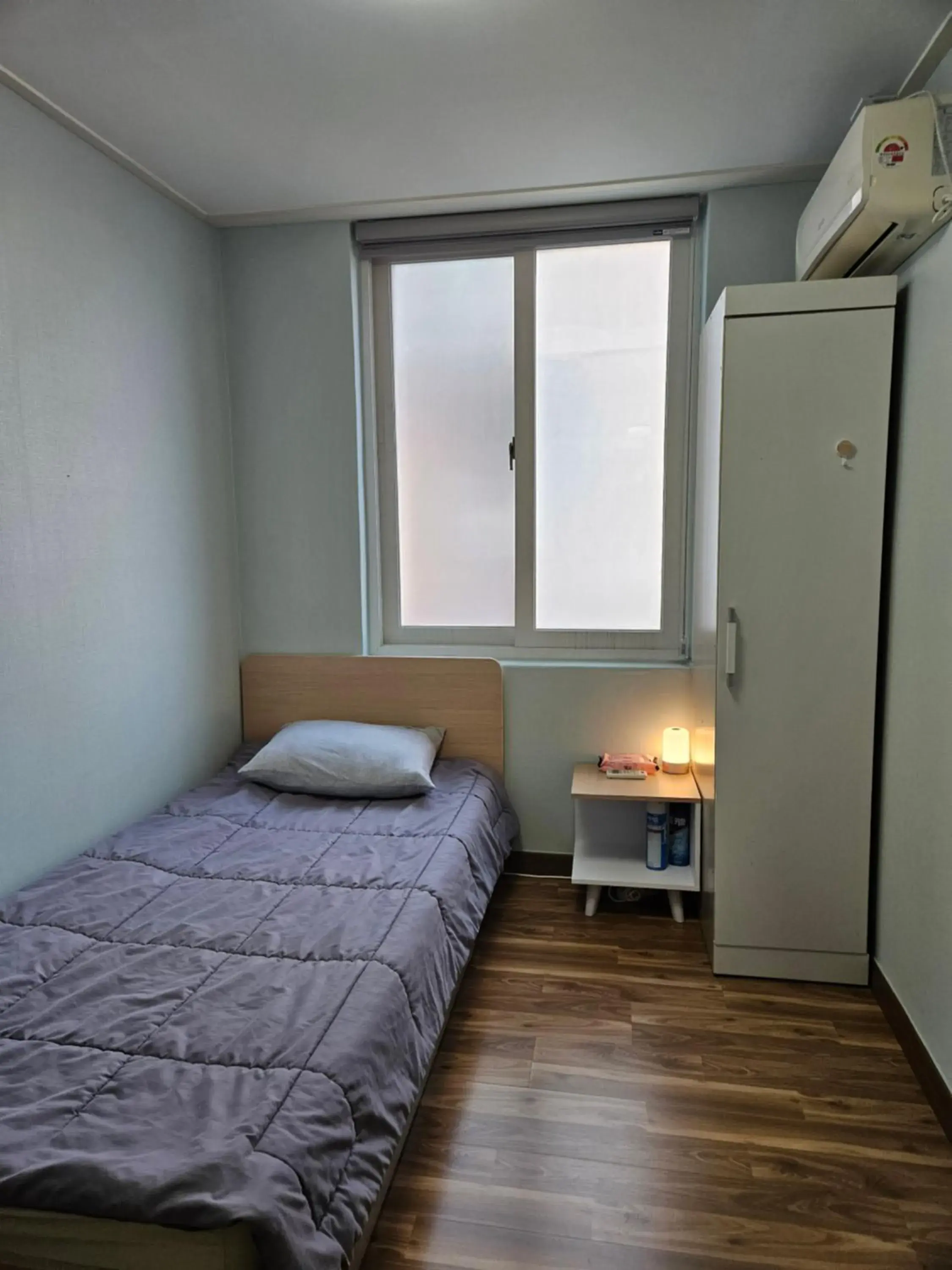 Single Room with Shared Bathroom in YaKorea Hostel Gangnam Single Room with Shared Bathroom in YaKorea Hostel Gangnam
