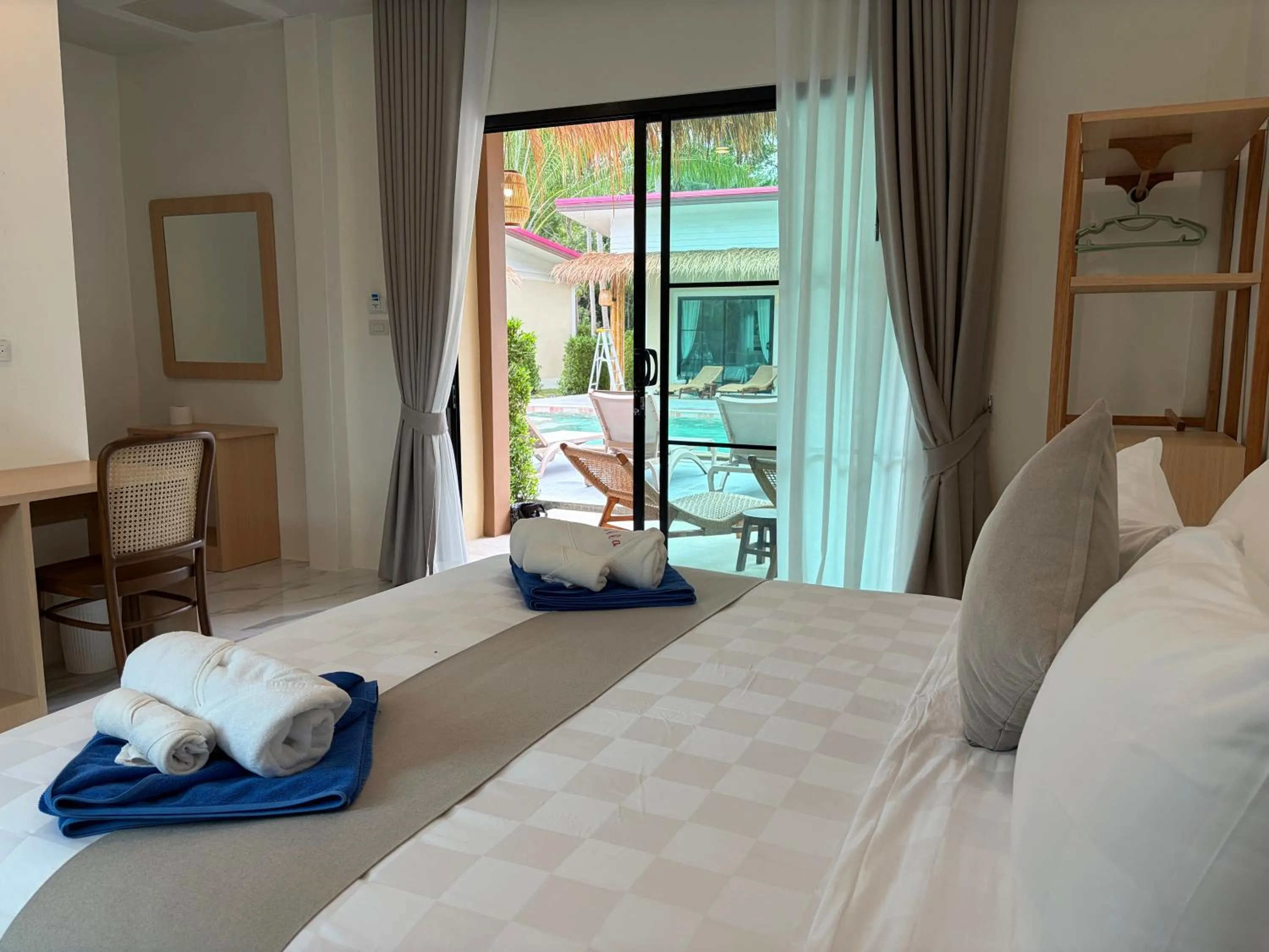 Bed in Pinky Bungalows Resort & Villa