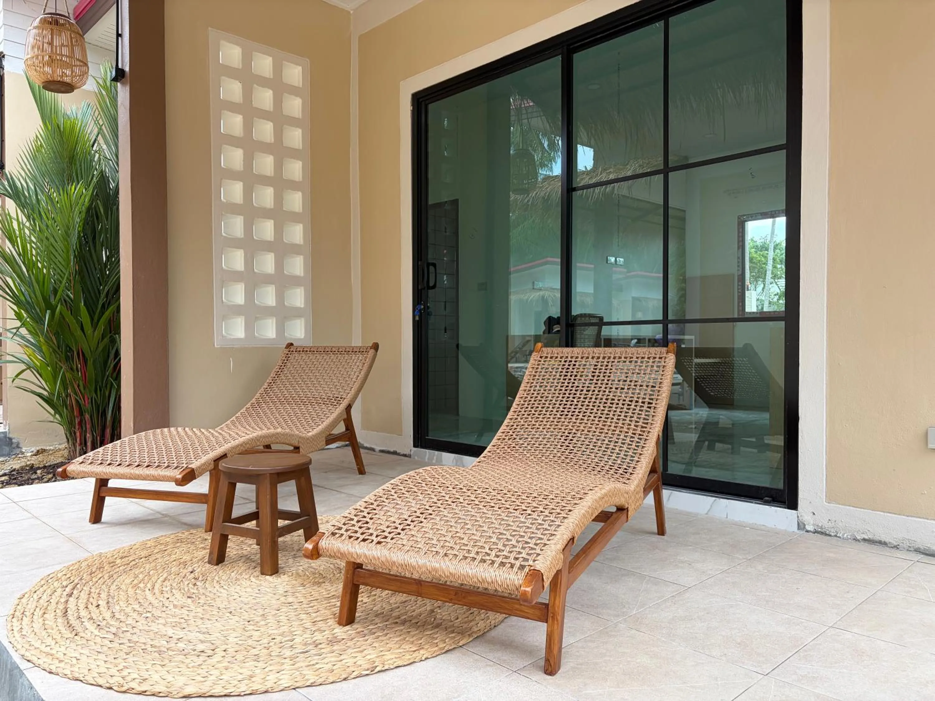 Pinky Bungalows Resort & Villa