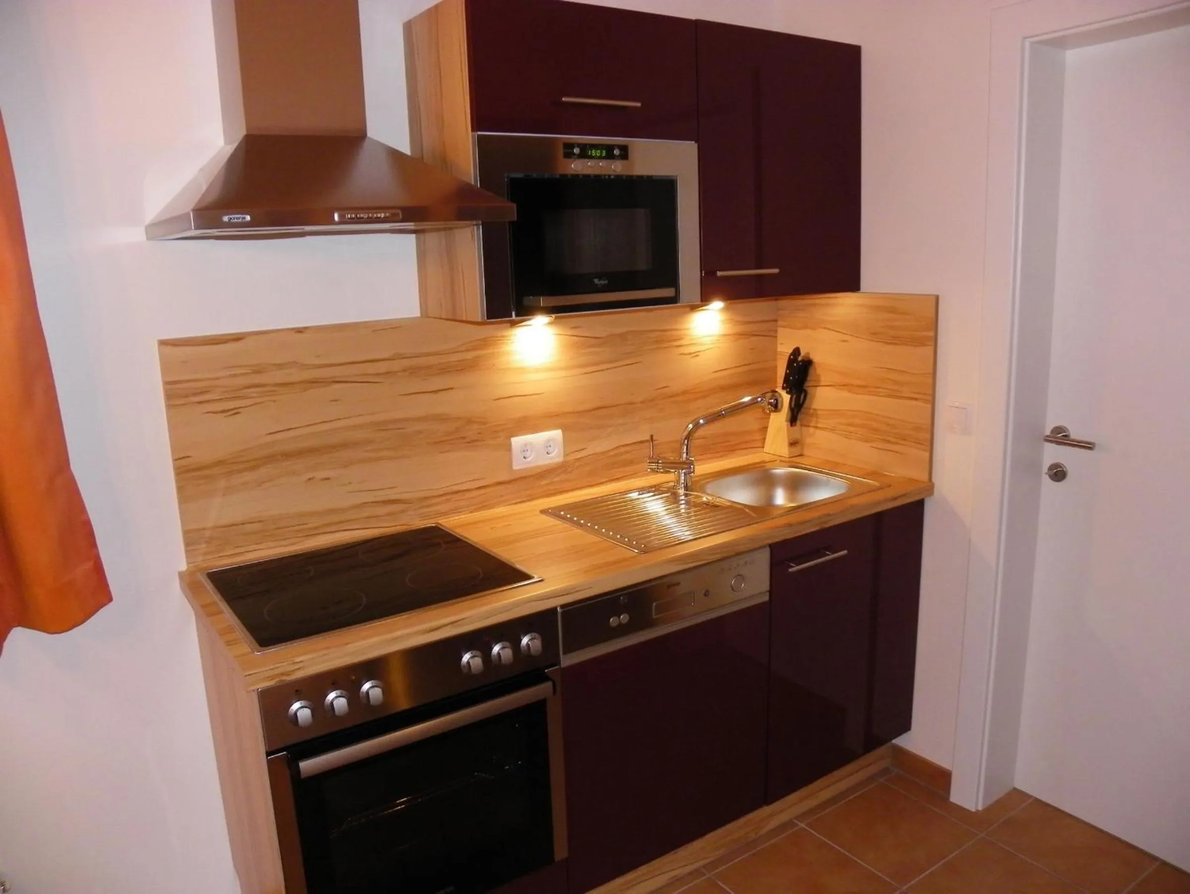 Kitchen or kitchenette in Ferienwohnung Ski-Hans