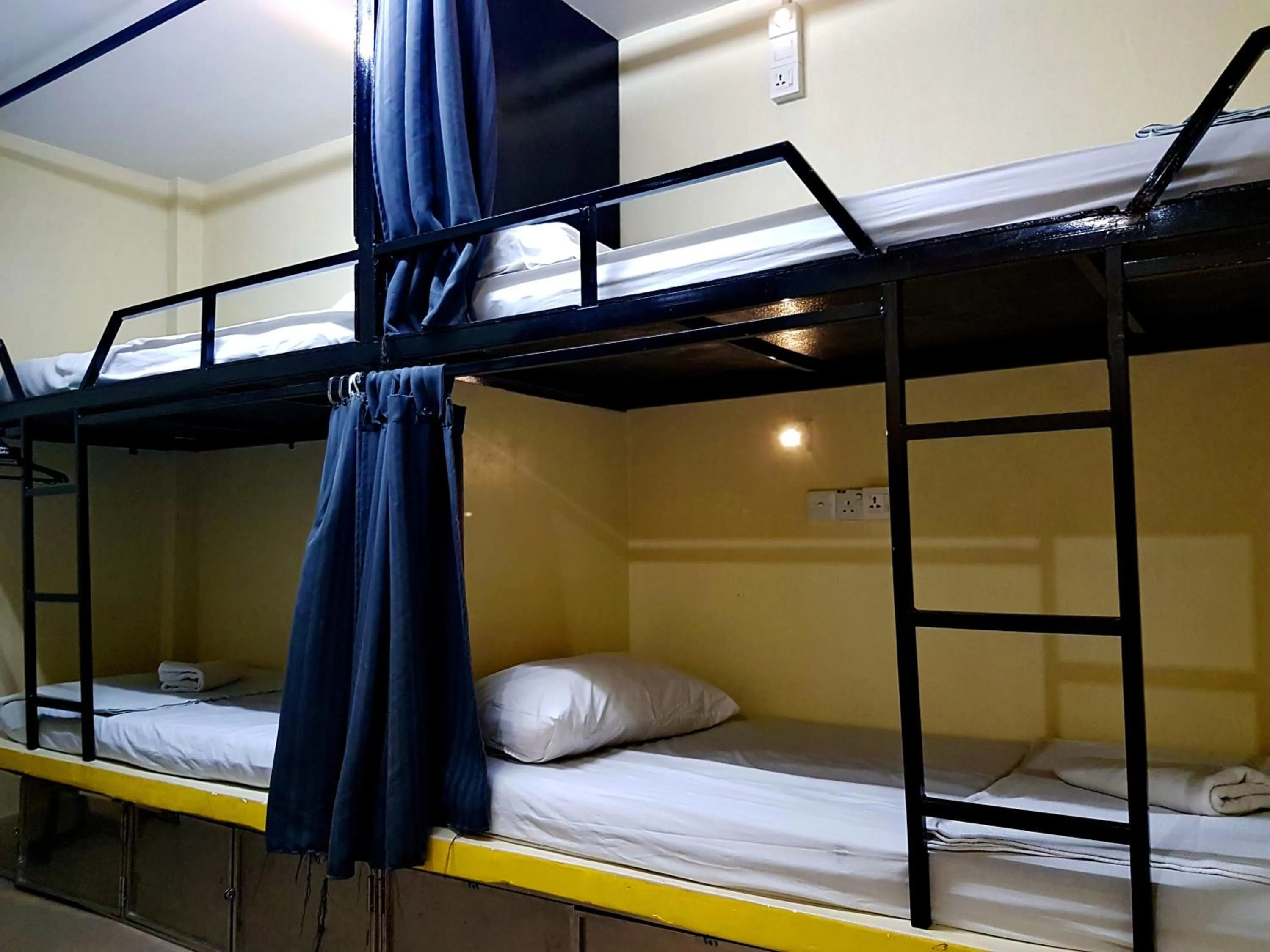 bunk bed, Bed in Abby by the river