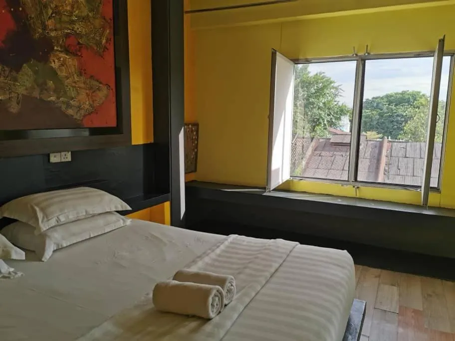 Bed in Abby by the river