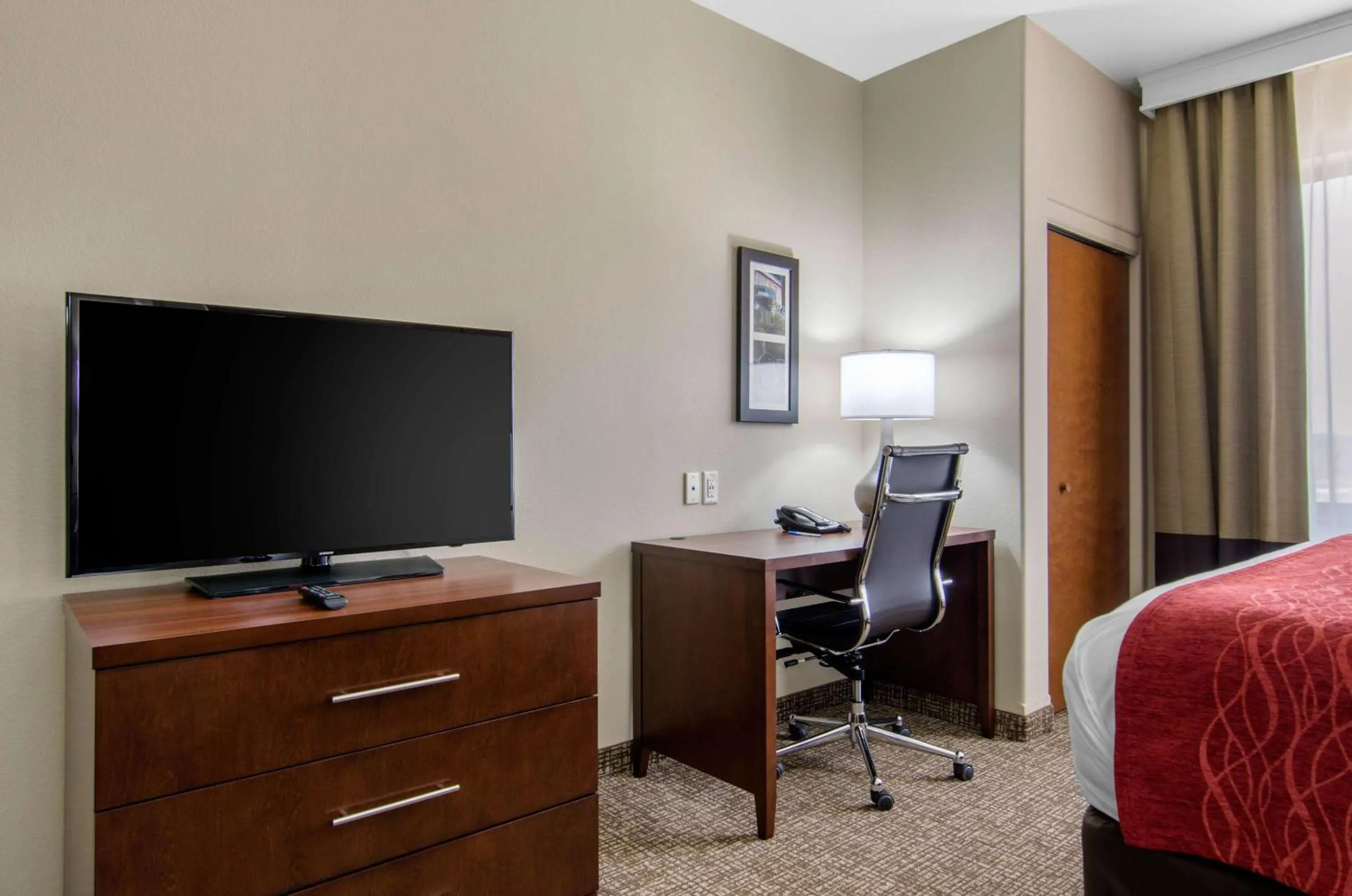 Bedroom in Comfort Inn & Suites Shawnee - Kansas City