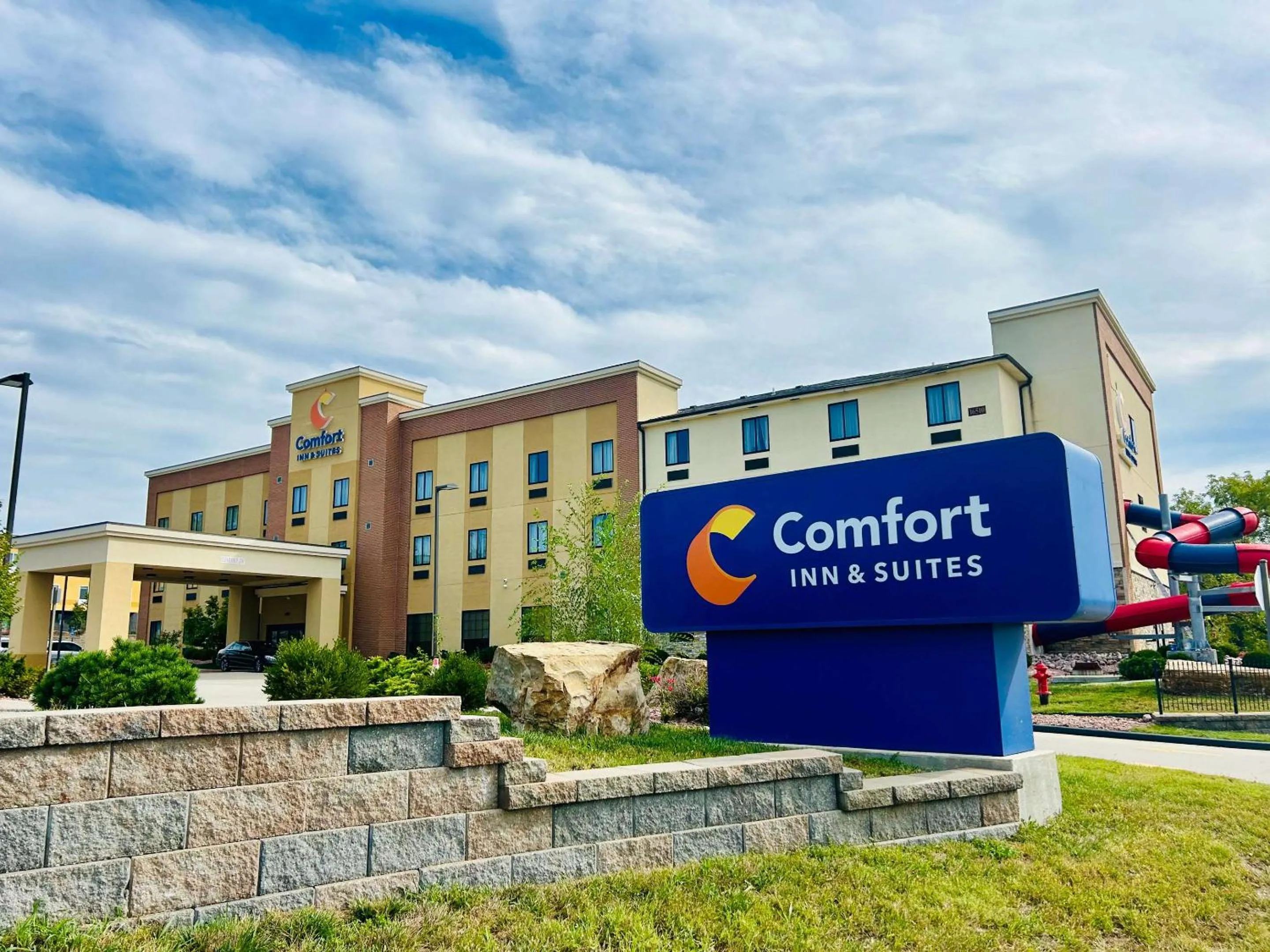 Property building in Comfort Inn & Suites Shawnee - Kansas City