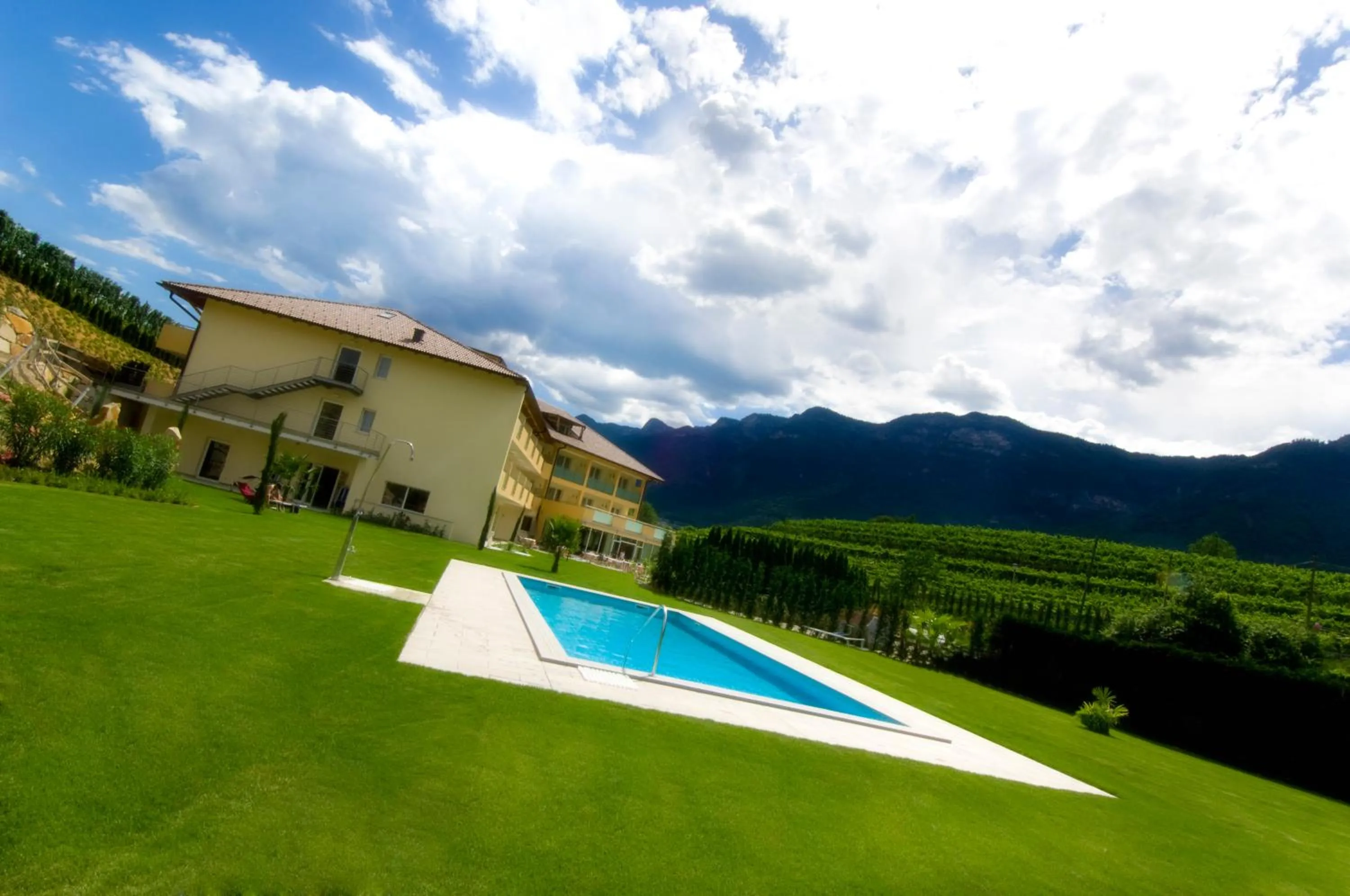 Open Air Bath in Hotel Weingarten
