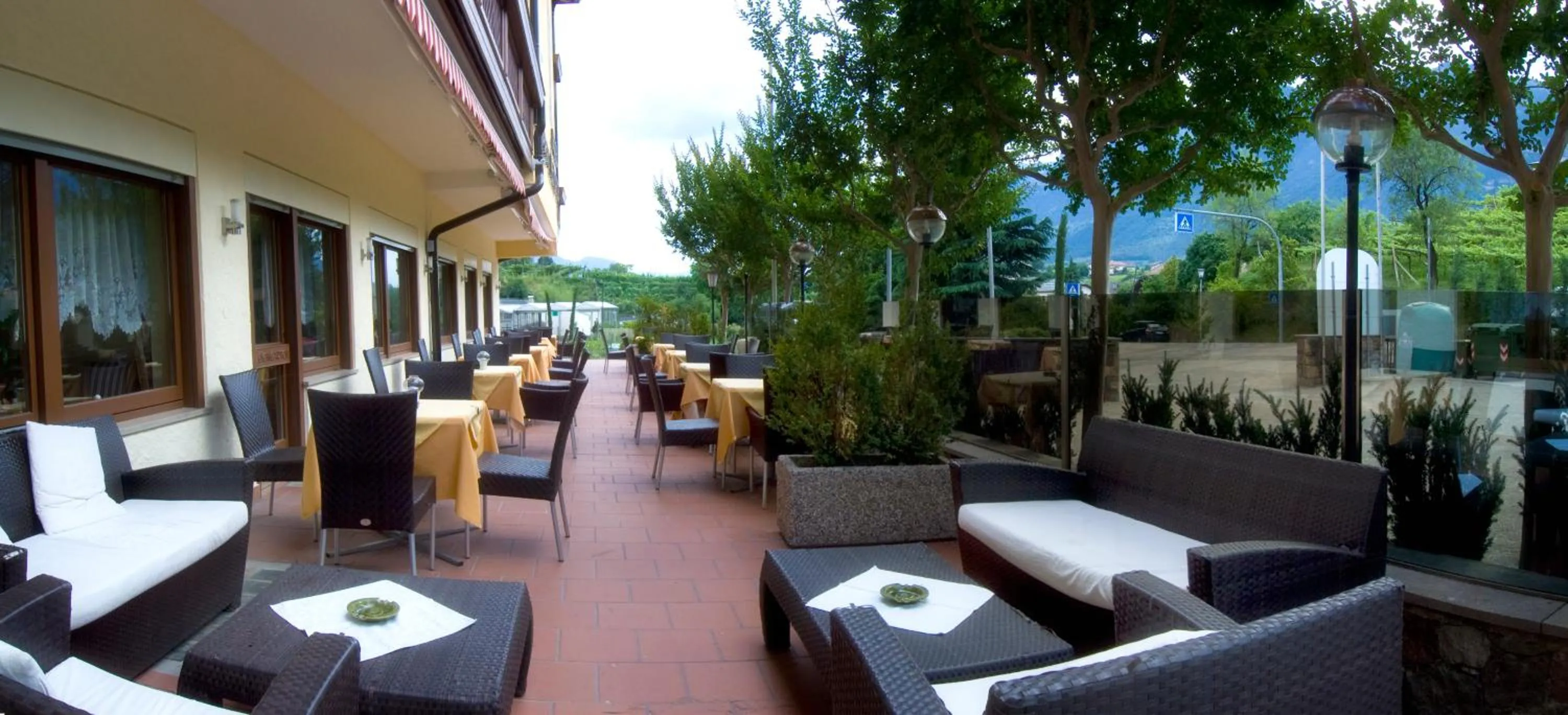 Restaurant/places to eat in Hotel Weingarten