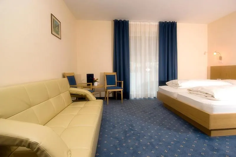 Photo of the whole room, Bed in Hotel Weingarten