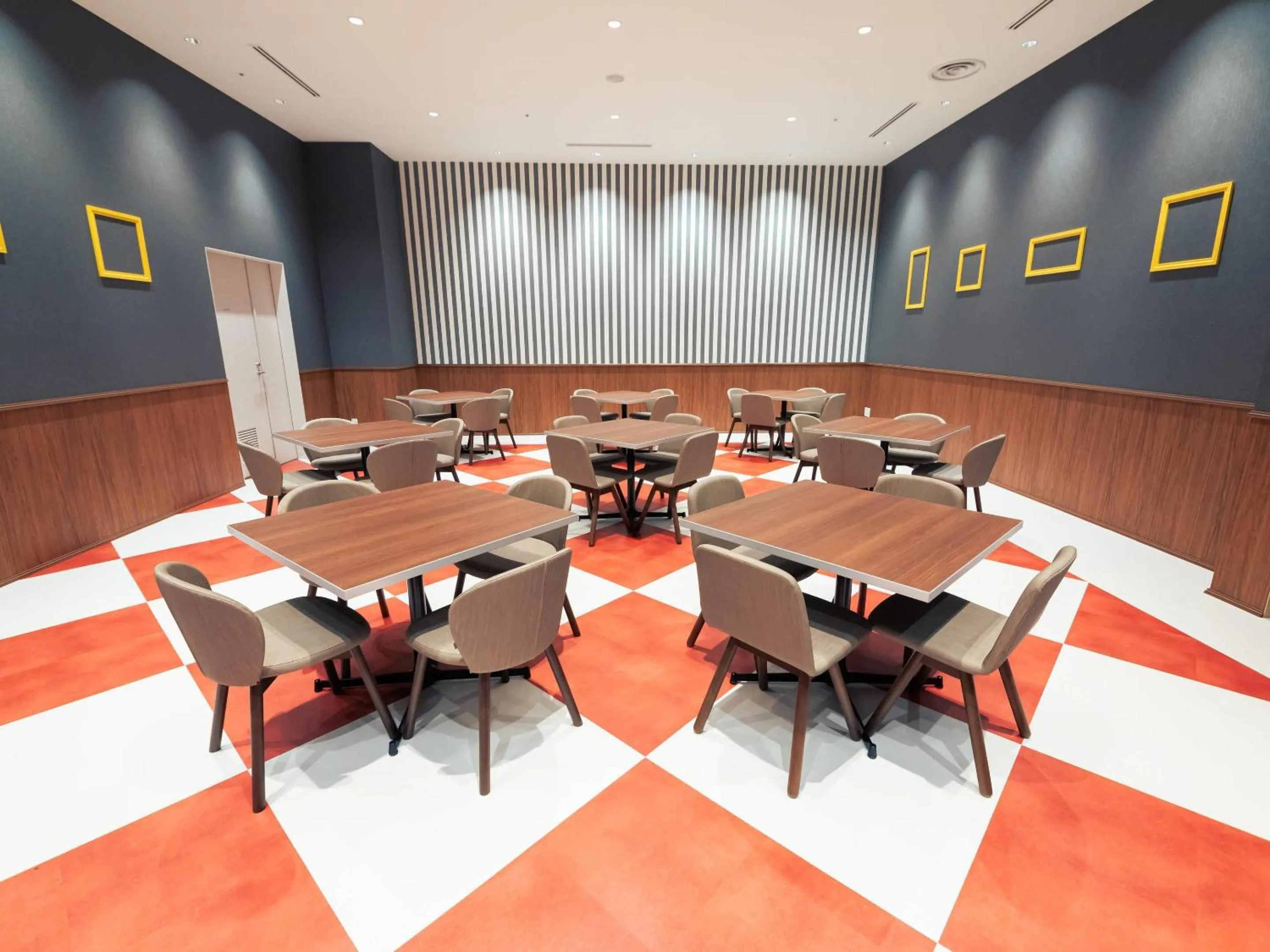 Meeting/conference room in Comfort Suites Tokyo Bay