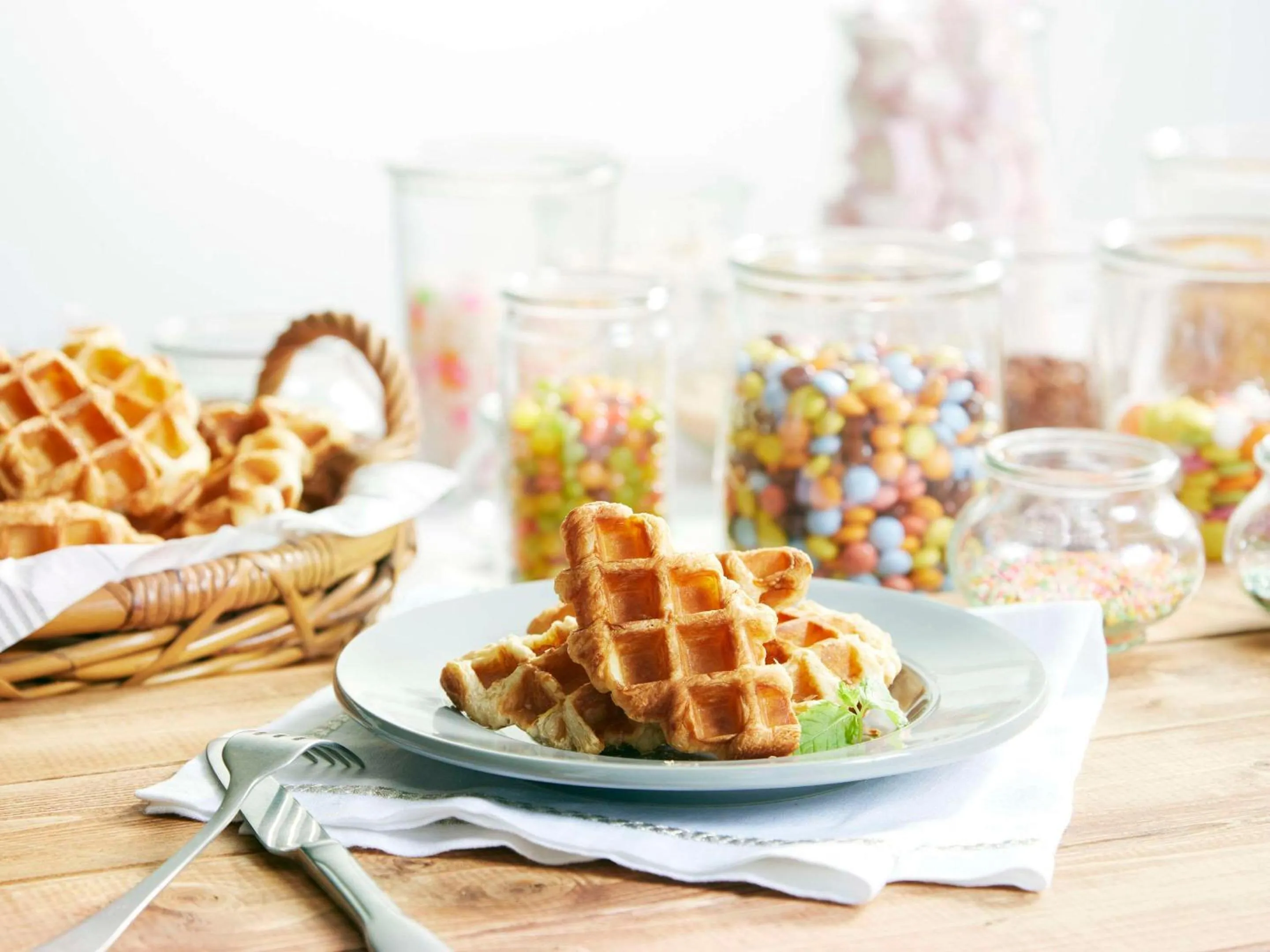 Breakfast in Comfort Suites Tokyo Bay