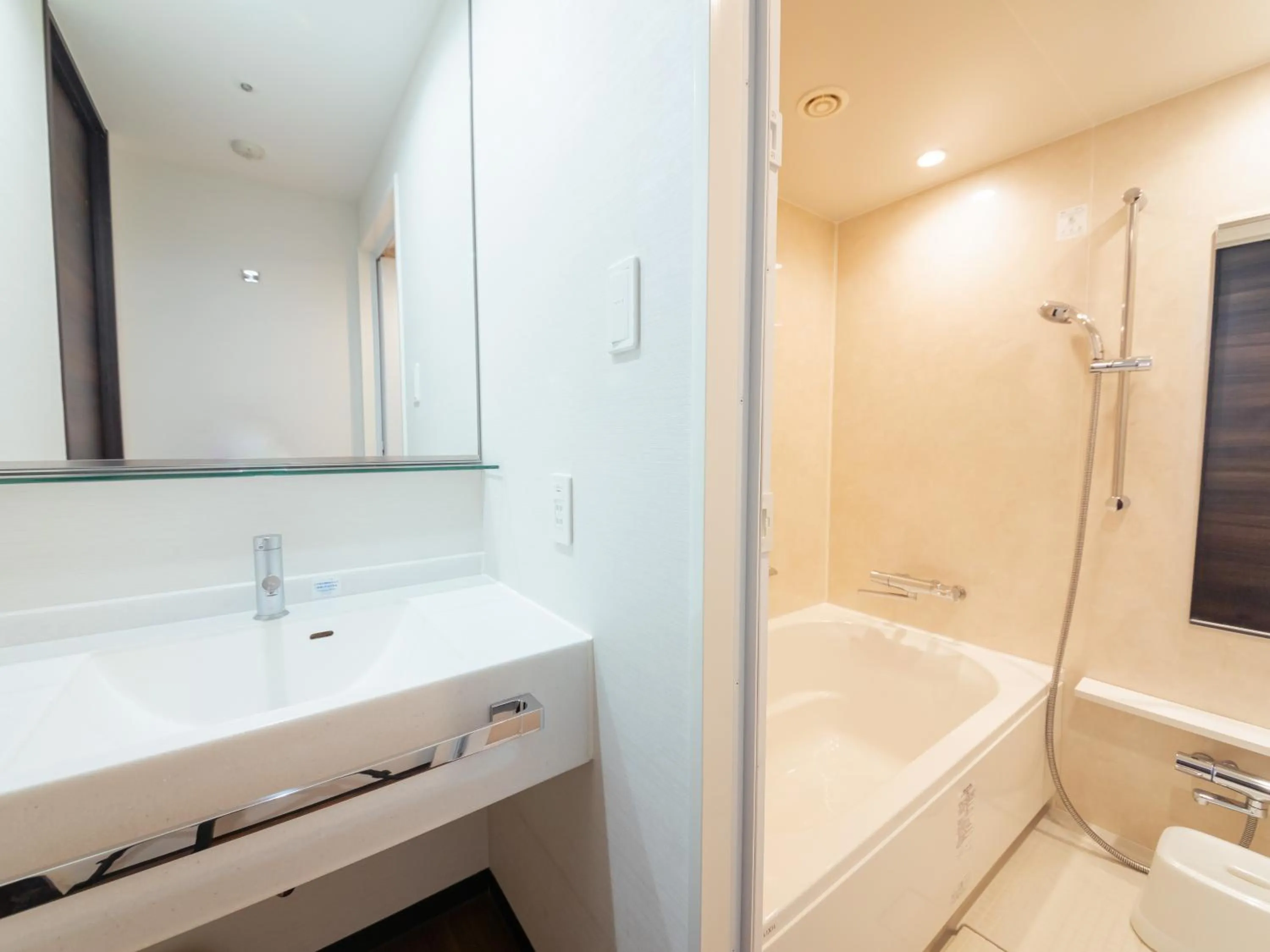 Bathroom in Comfort Suites Tokyo Bay