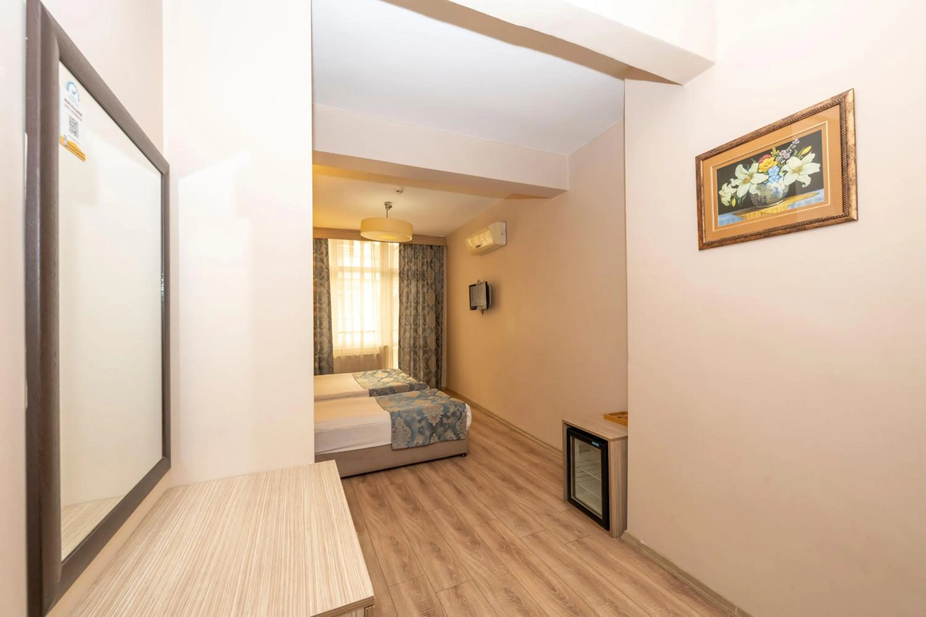 Photo of the whole room, Bed in Tugra Hotel