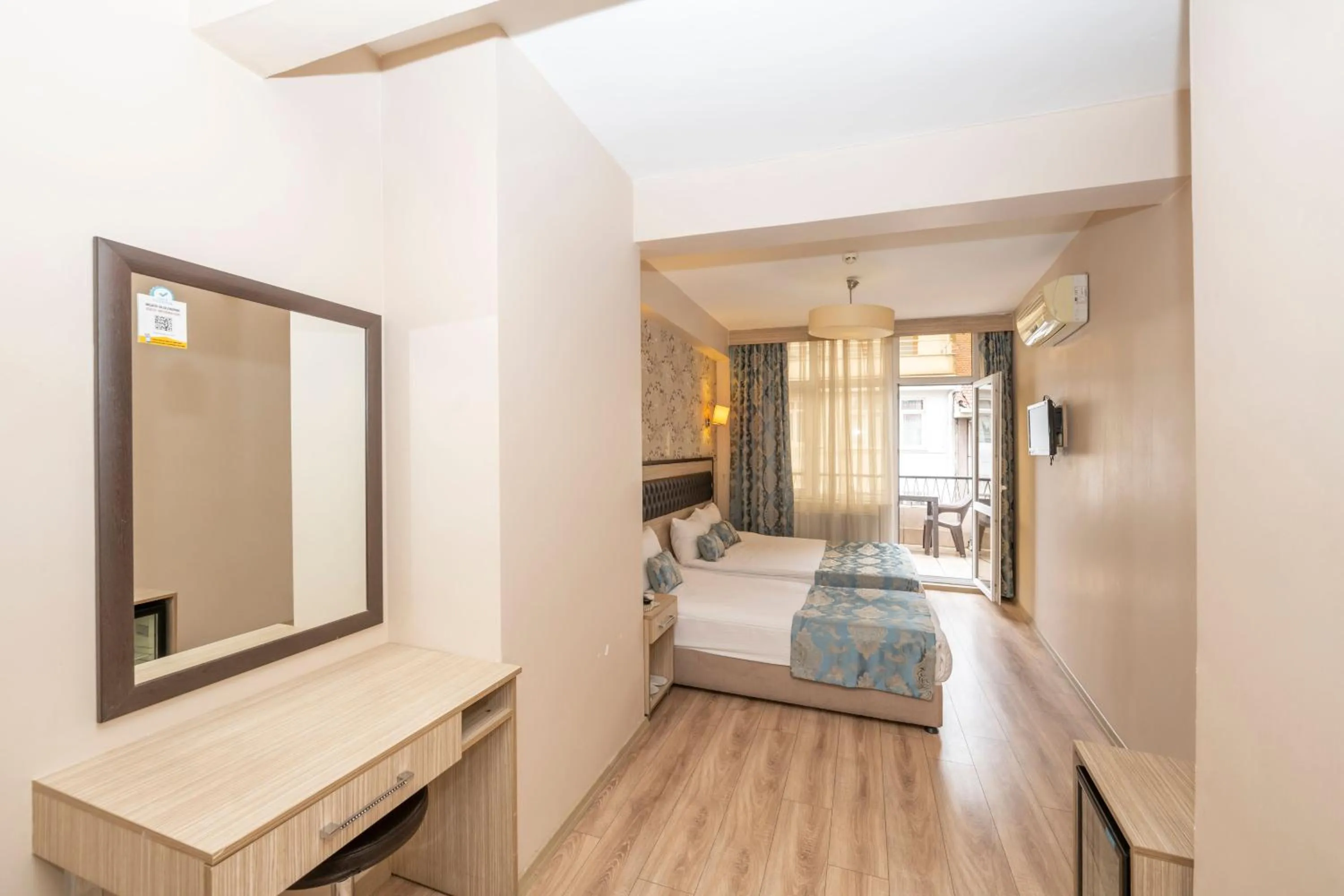 Photo of the whole room, Bed in Tugra Hotel