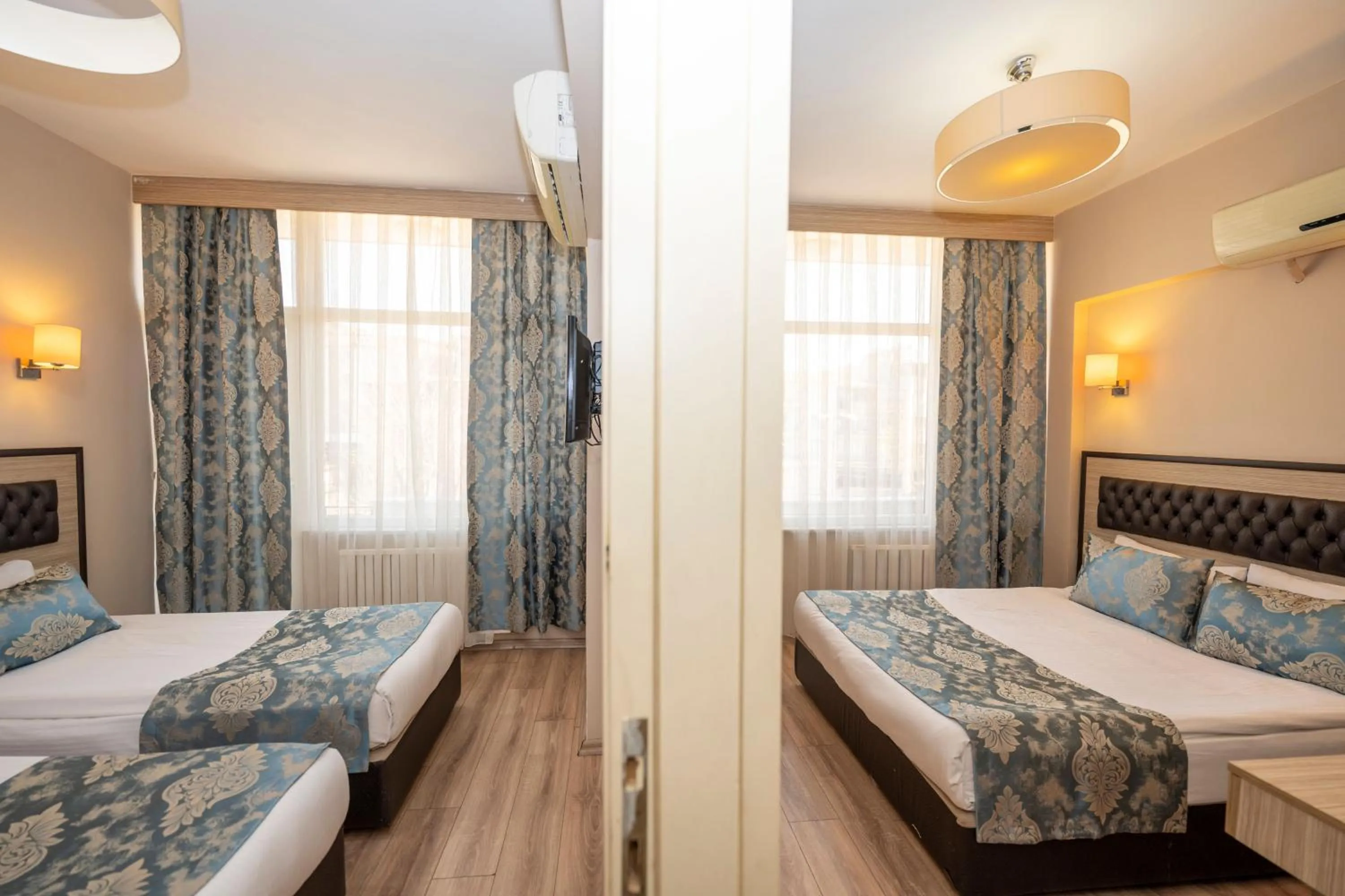 Photo of the whole room, Bed in Tugra Hotel