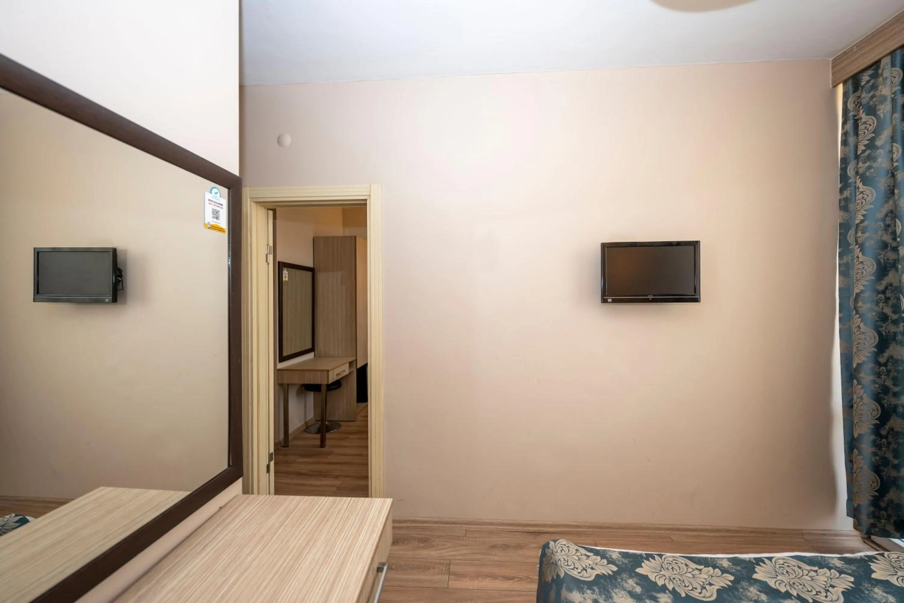 TV and multimedia in Tugra Hotel