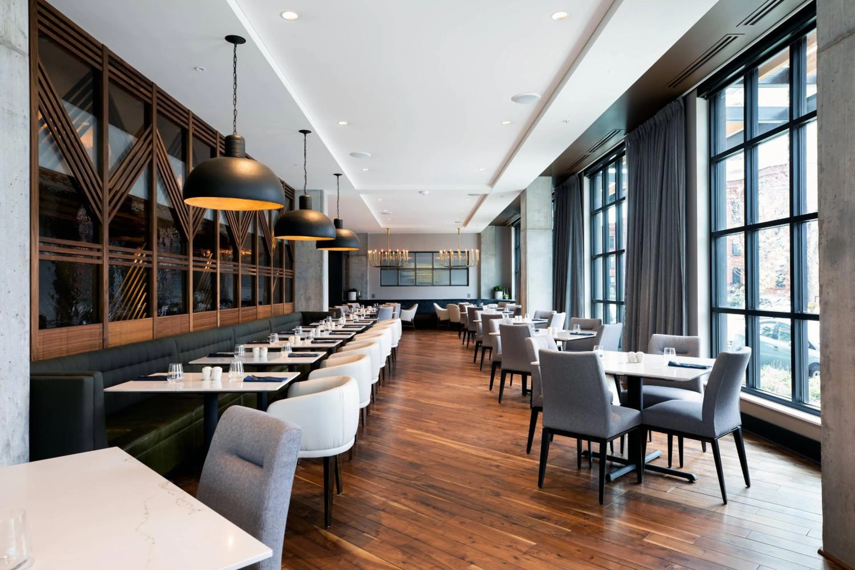 Lounge or bar in Elliot Park Hotel, Autograph Collection