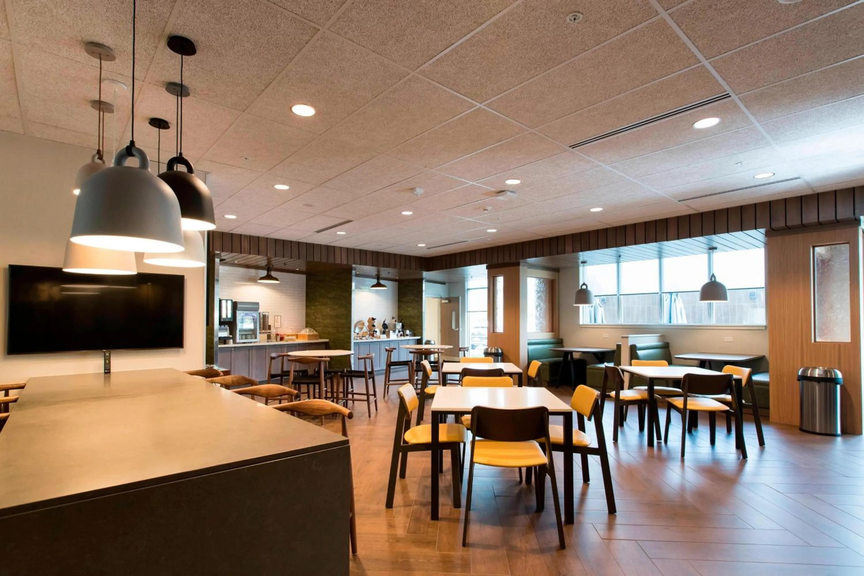 Breakfast in Fairfield Inn & Suites by Marriott Philadelphia Valley Forge/Great Valley