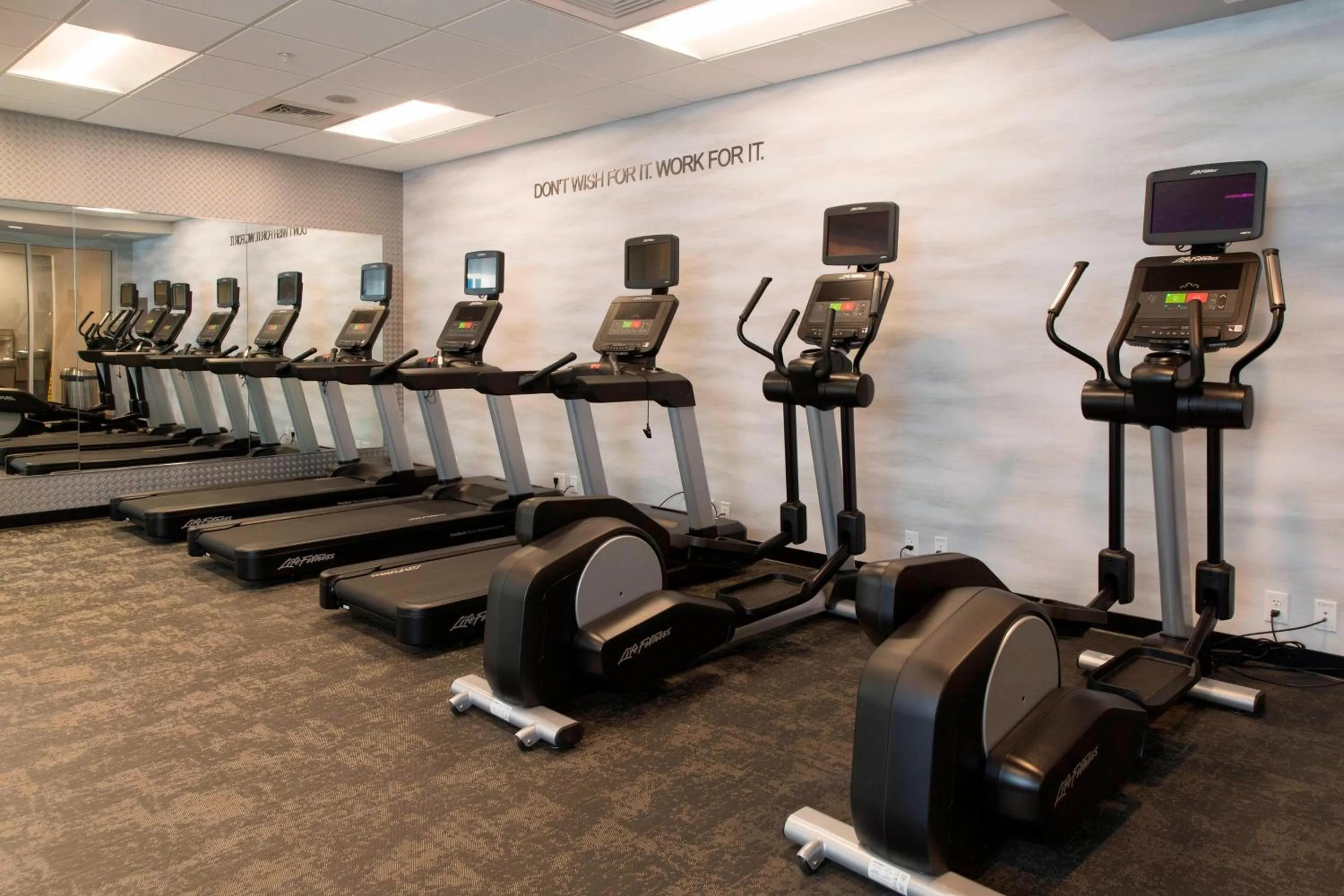 Fitness centre/facilities in Fairfield Inn & Suites by Marriott Philadelphia Valley Forge/Great Valley