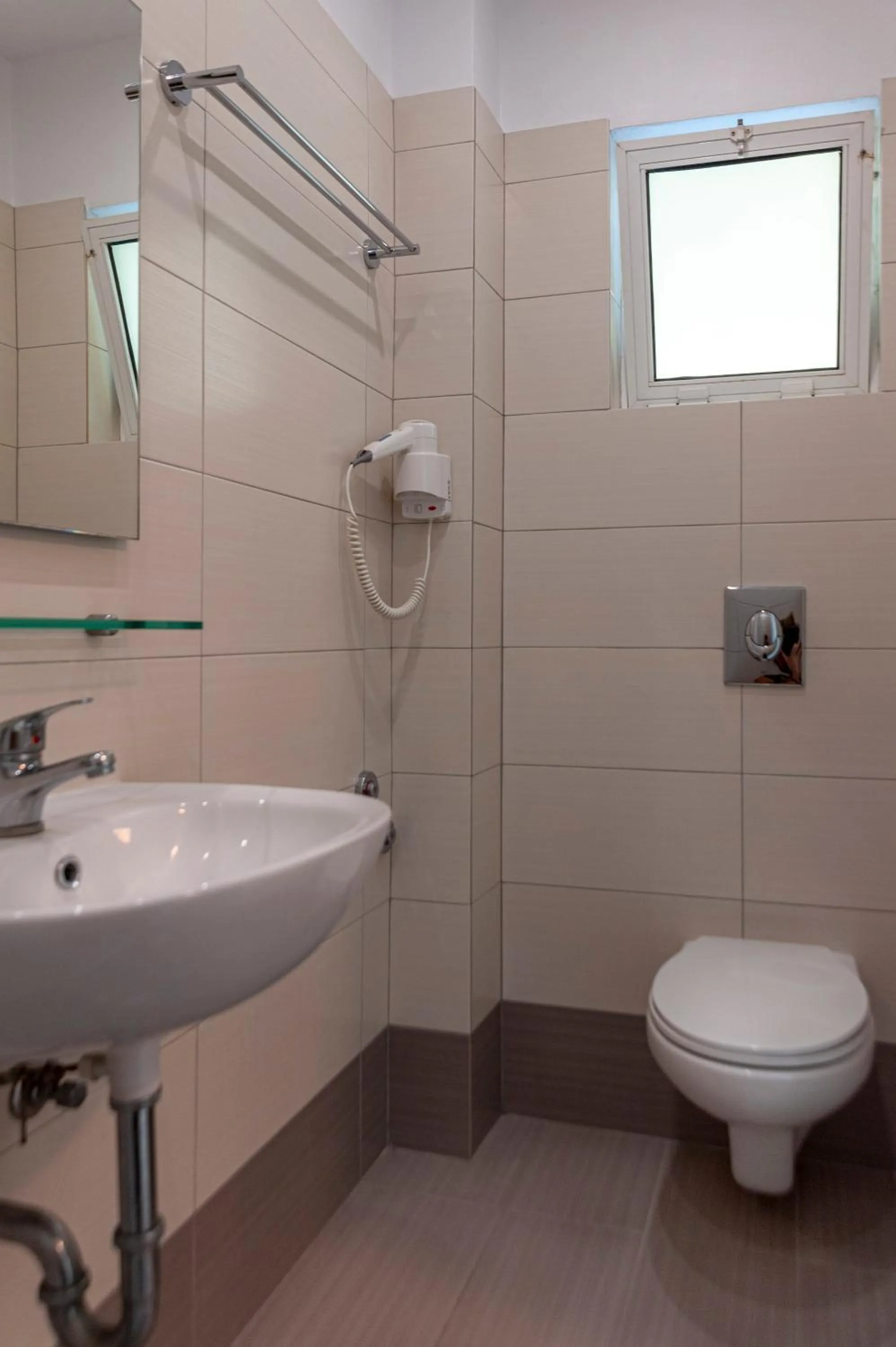 Bathroom in Gelli Apartments