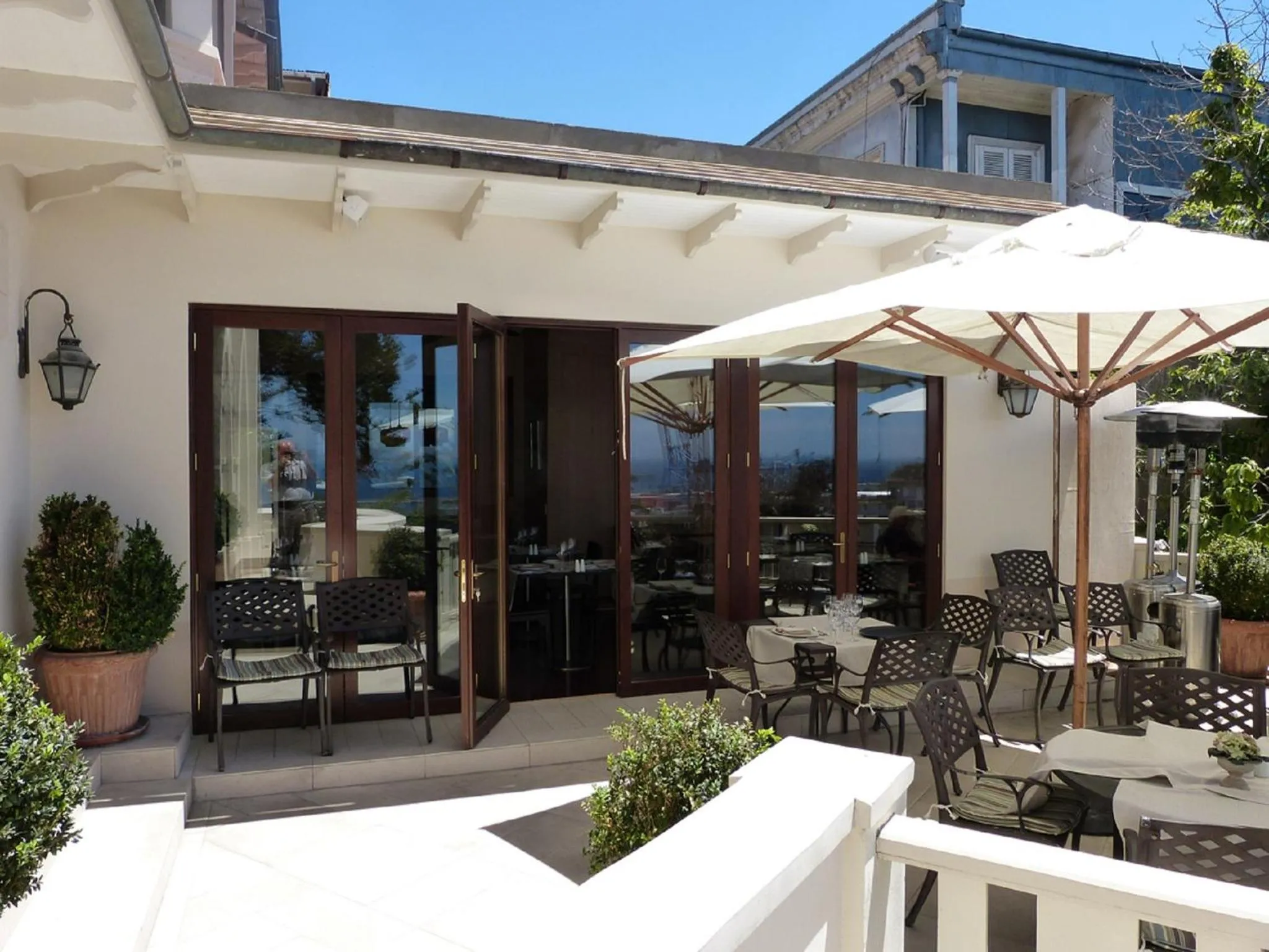 Facade/entrance in Hotel Casa Higueras