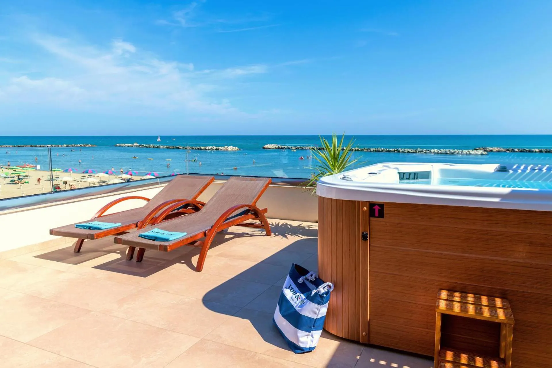 Hot Tub in You & Me Beach Hotel