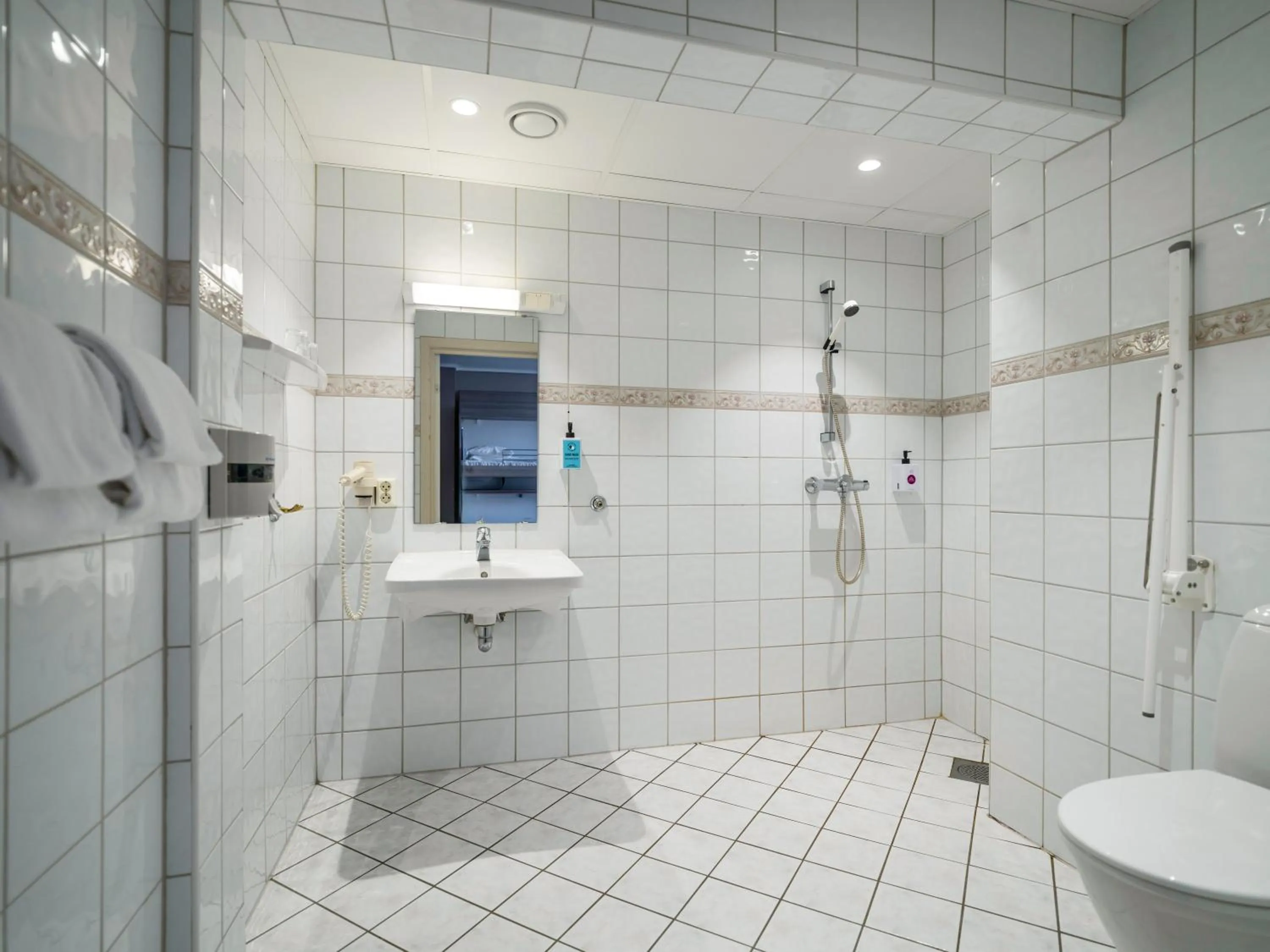 Toilet in Comfort Hotel Finnsnes