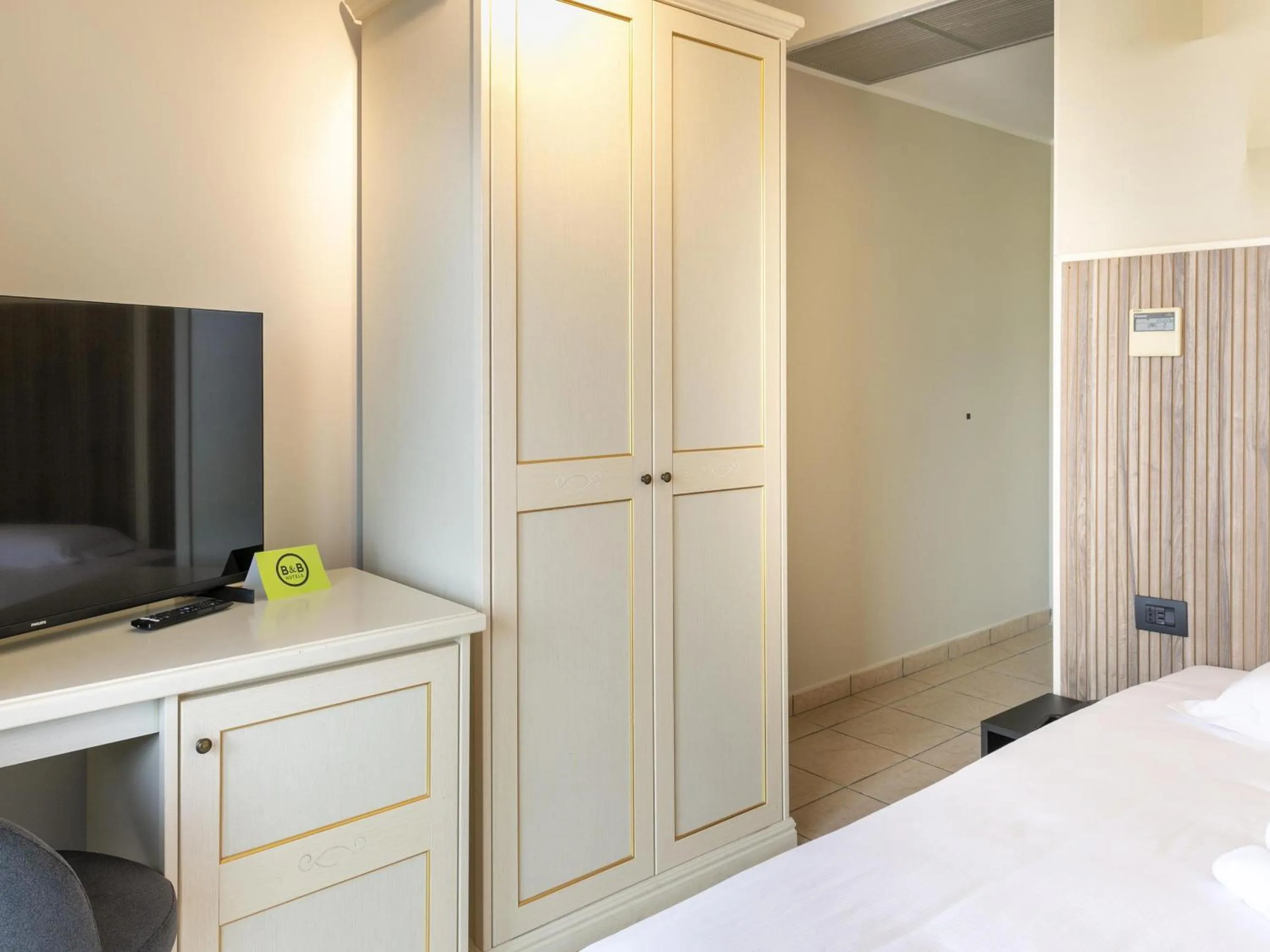 Single Room in B&B HOTEL Pomezia Cortese