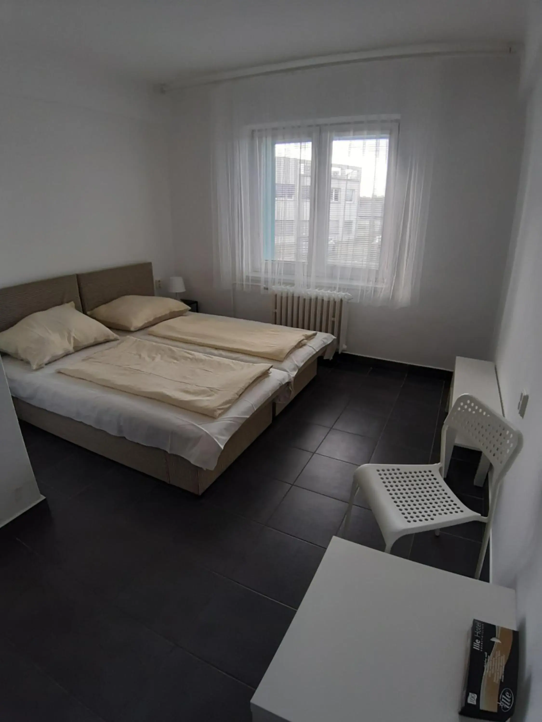 Double Room with Private Bathroom in Hotelak Martinov Double Room with Private Bathroom in Hotelak Martinov