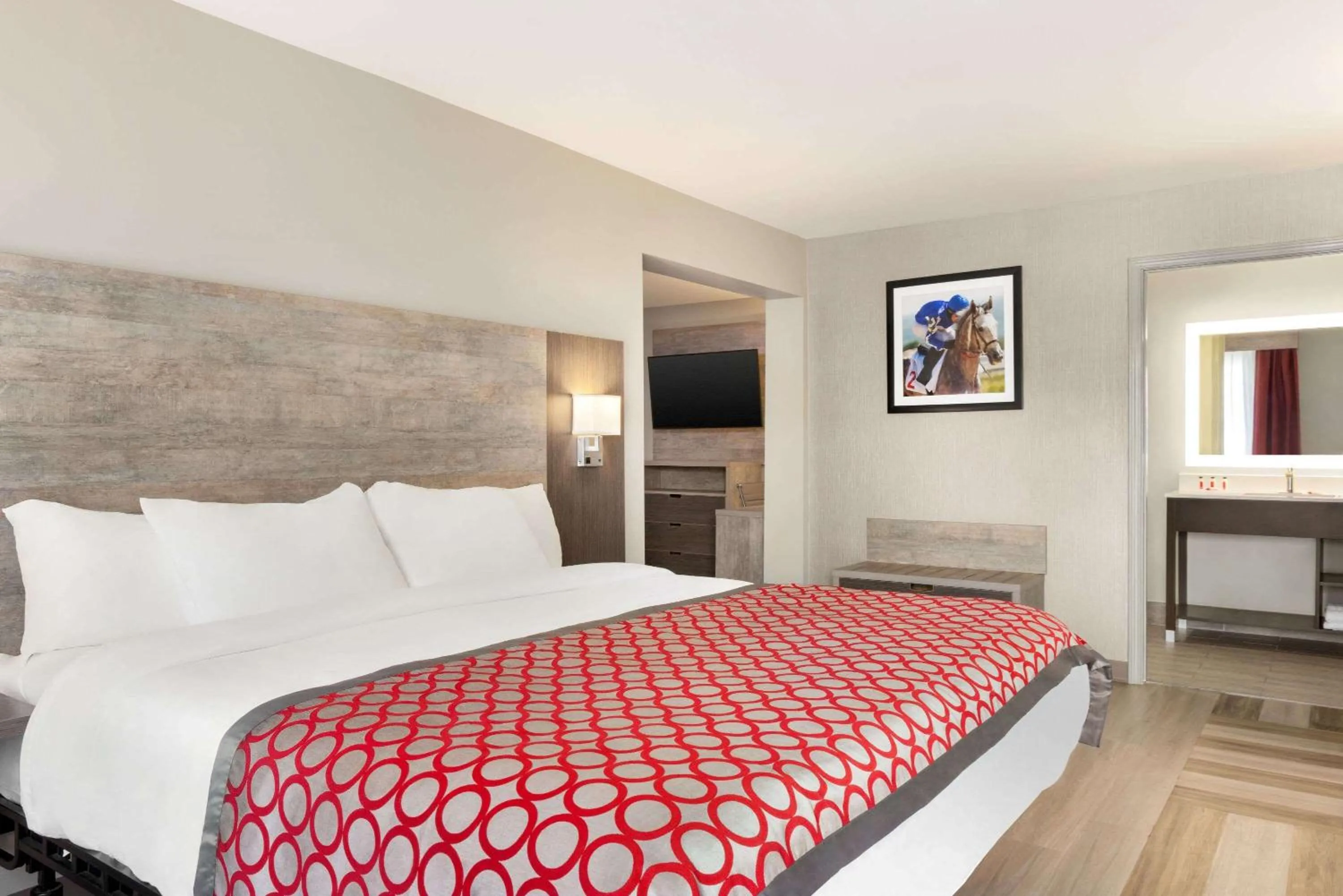 Photo of the whole room, Bed in Days Inn & Suites by Wyndham Bowling Green