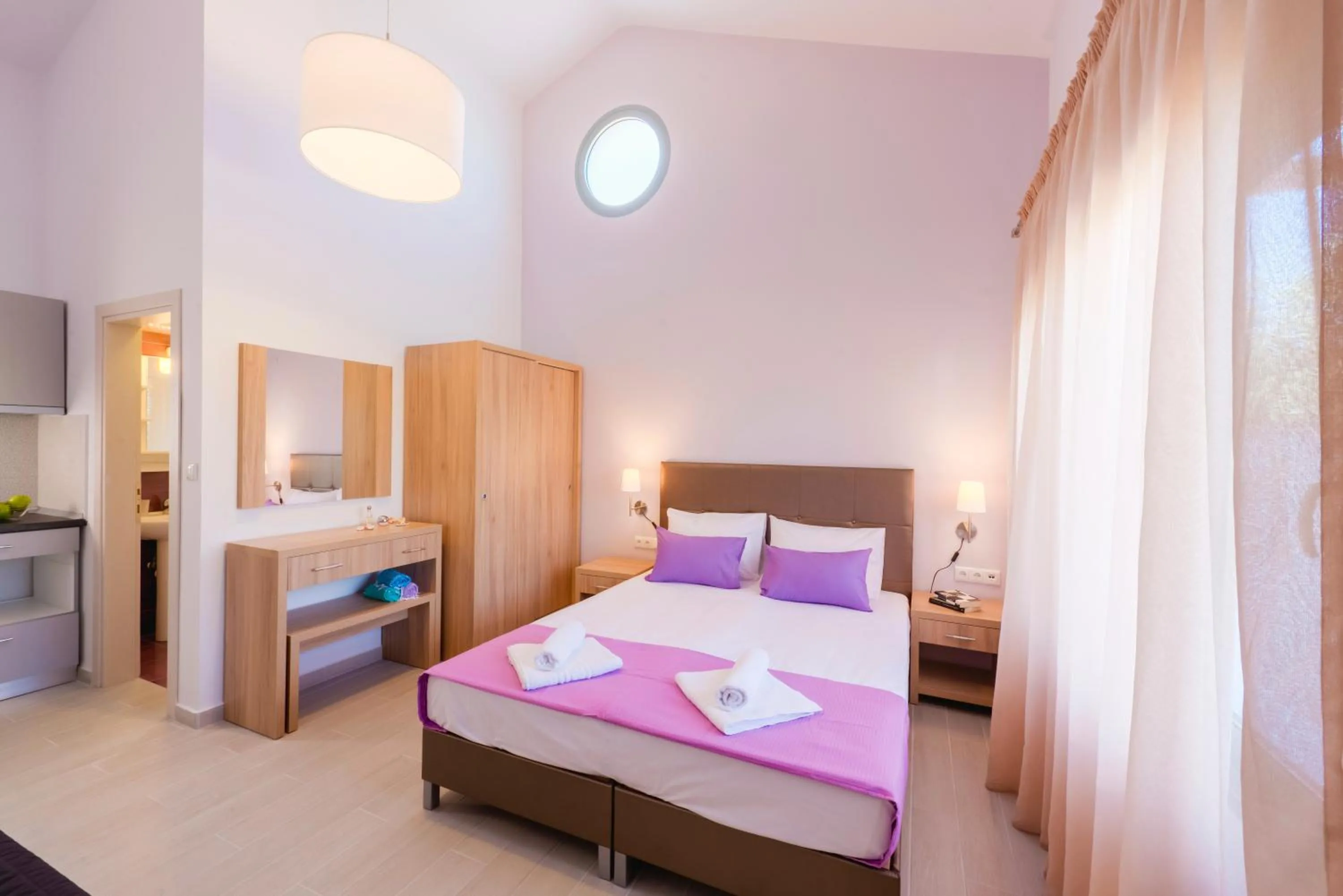Bed in Terra di Olive Thassos