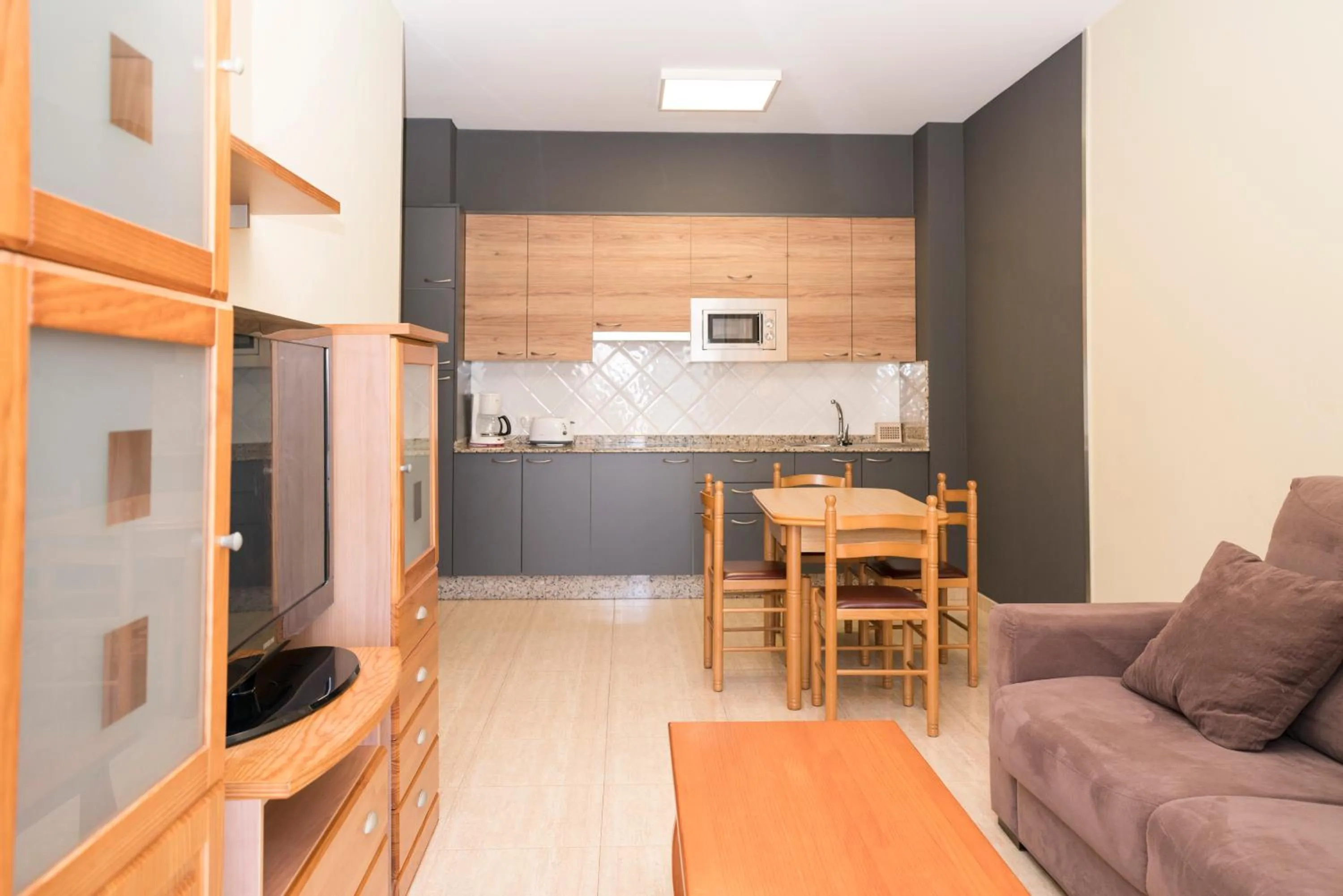 kitchen in Apartamentos Atlántico Resort